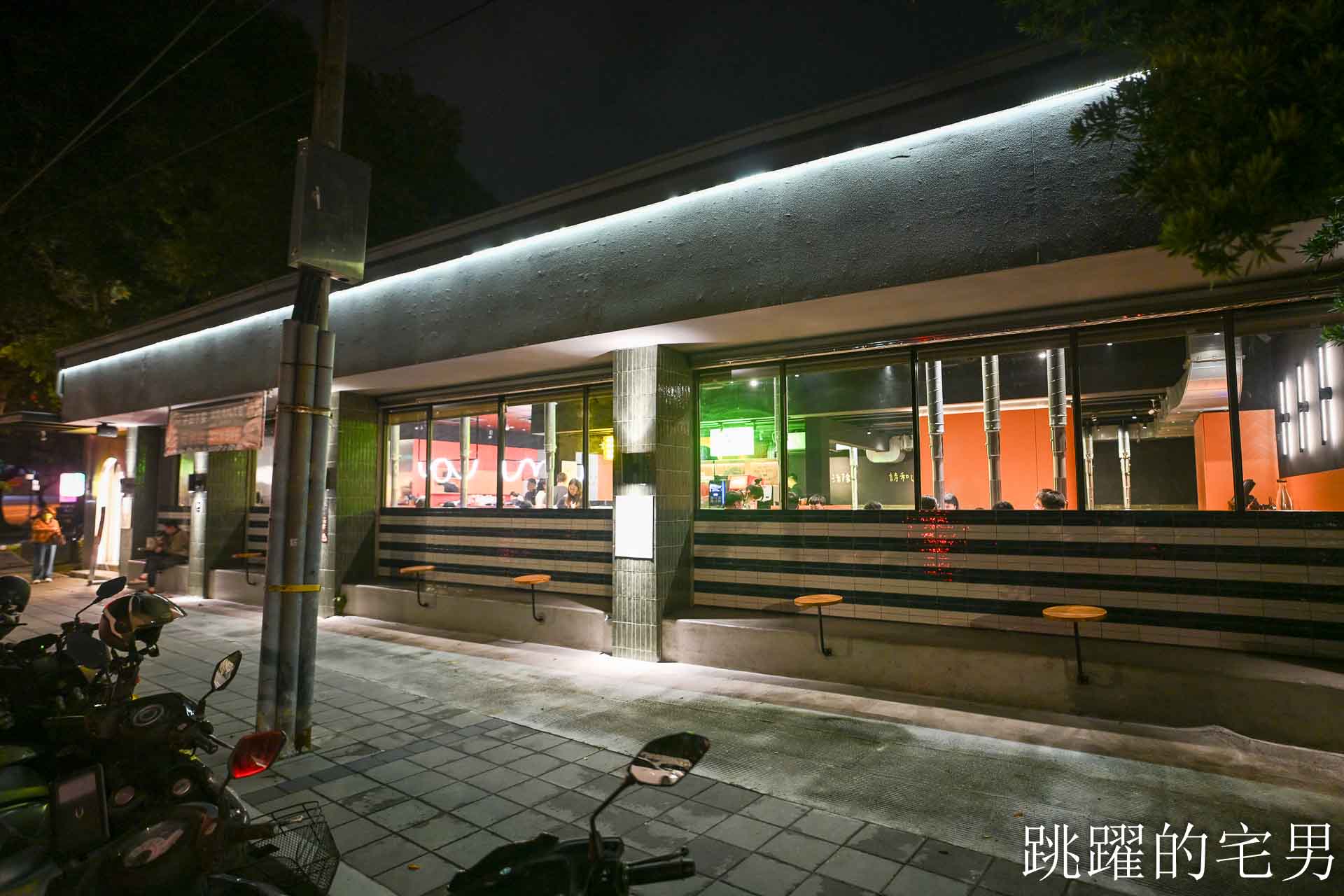 [花蓮燒肉吃到飽]石屋燒肉:  在地人激推的花蓮吃到飽強者，不只和牛哈根達斯吃到飽、雙爐火烤，暖心服務完全戳中心坎裡