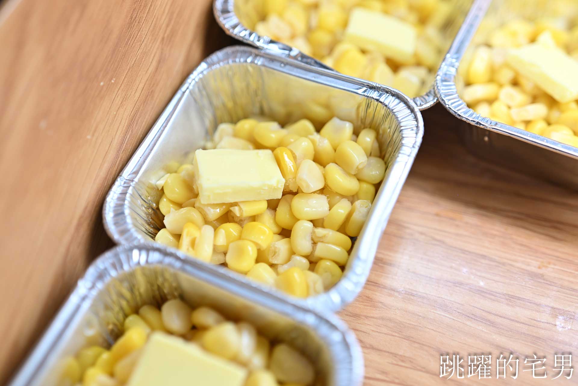 [花蓮燒肉吃到飽]石屋燒肉:  在地人激推的花蓮吃到飽強者，不只和牛哈根達斯吃到飽、雙爐火烤，暖心服務完全戳中心坎裡