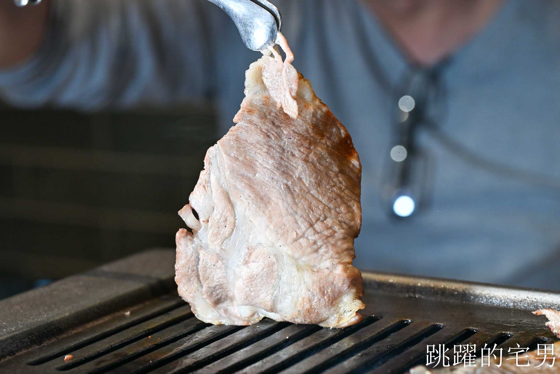 [花蓮燒肉吃到飽]石屋燒肉:  在地人激推的花蓮吃到飽強者，不只和牛哈根達斯吃到飽、雙爐火烤，暖心服務完全戳中心坎裡