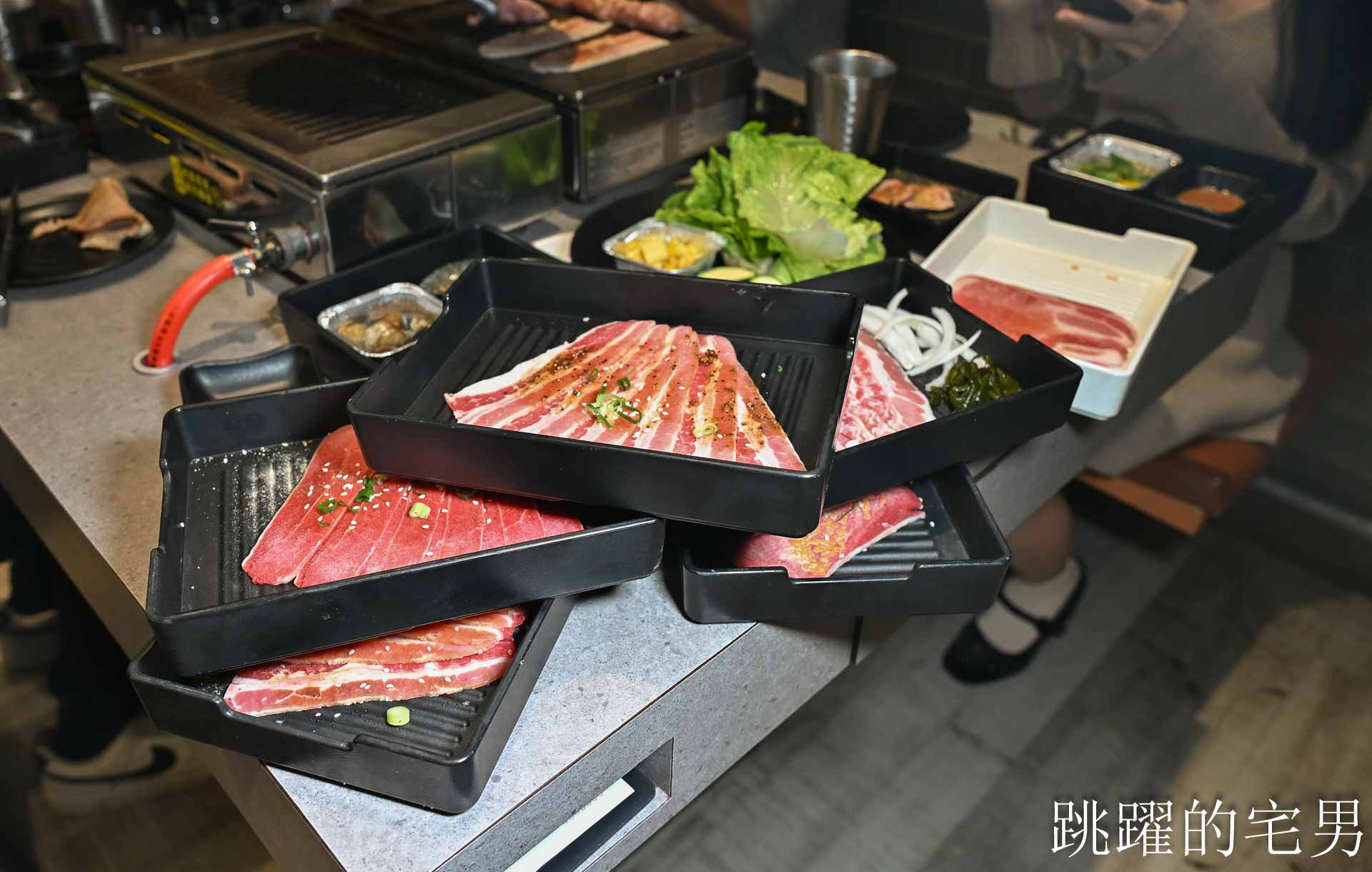 [花蓮燒肉吃到飽]石屋燒肉:  在地人激推的花蓮吃到飽強者，不只和牛哈根達斯吃到飽、雙爐火烤，暖心服務完全戳中心坎裡