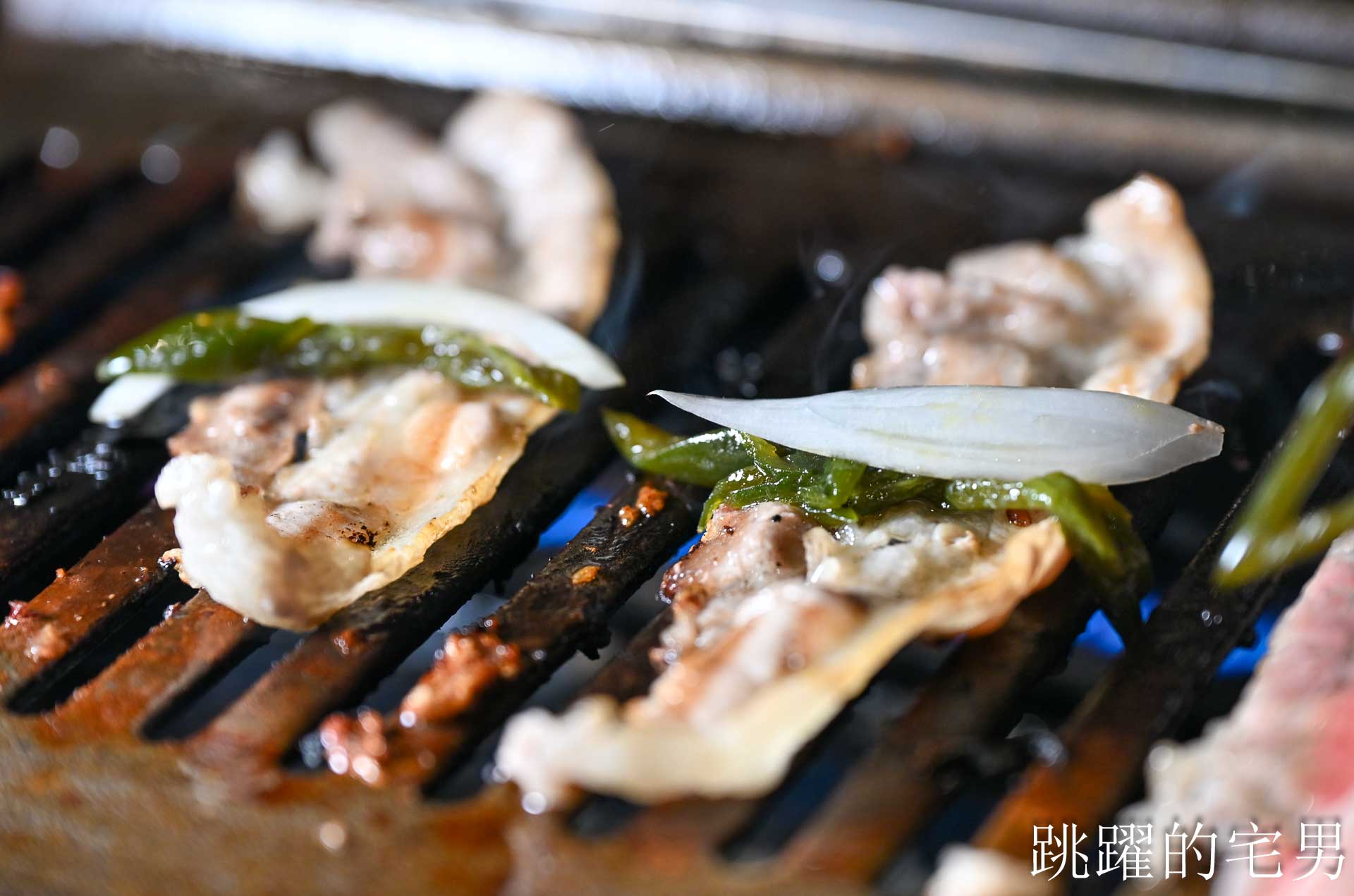 [花蓮燒肉吃到飽]石屋燒肉:  在地人激推的花蓮吃到飽強者，不只和牛哈根達斯吃到飽、雙爐火烤，暖心服務完全戳中心坎裡