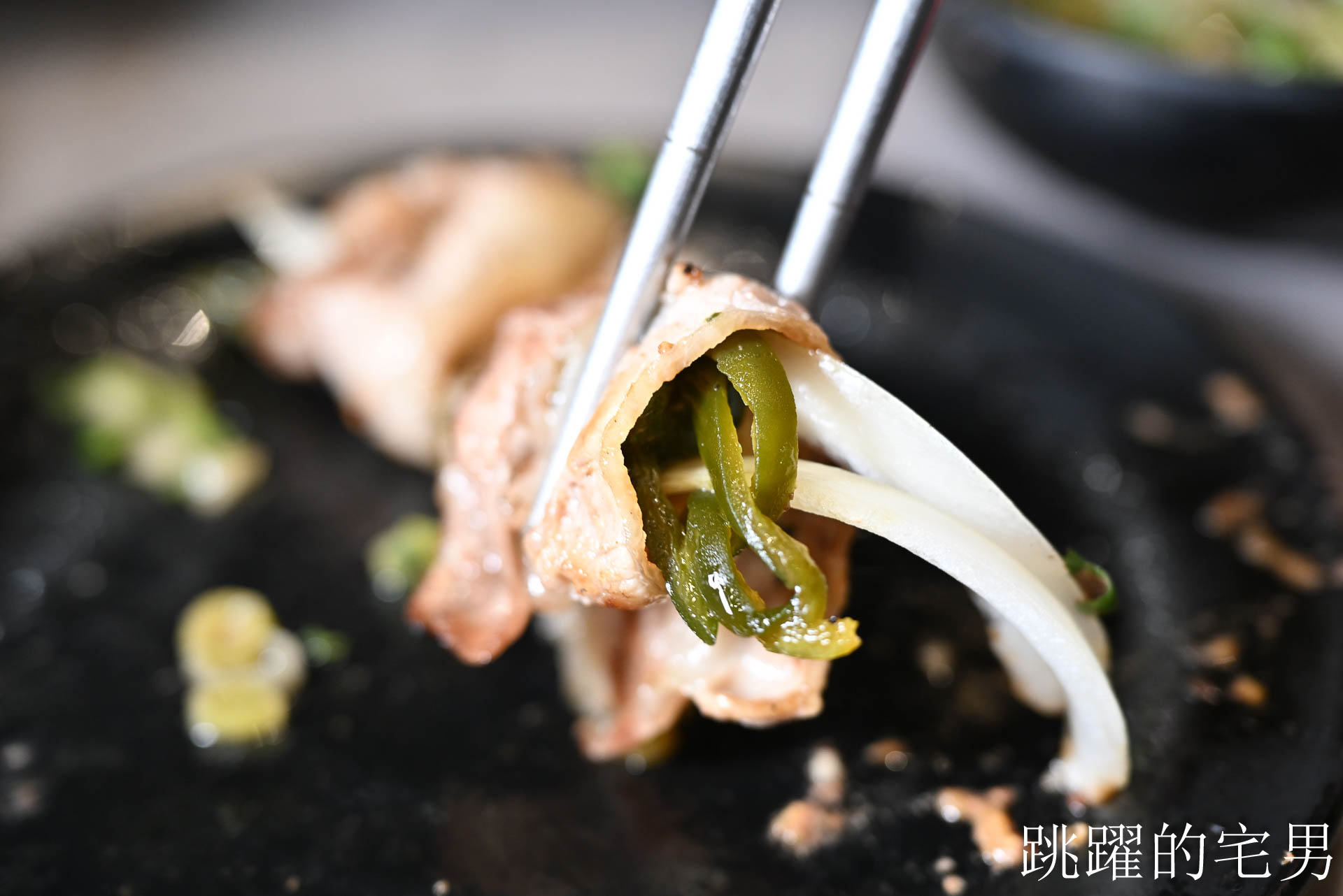 [花蓮燒肉吃到飽]石屋燒肉:  在地人激推的花蓮吃到飽強者，不只和牛哈根達斯吃到飽、雙爐火烤，暖心服務完全戳中心坎裡