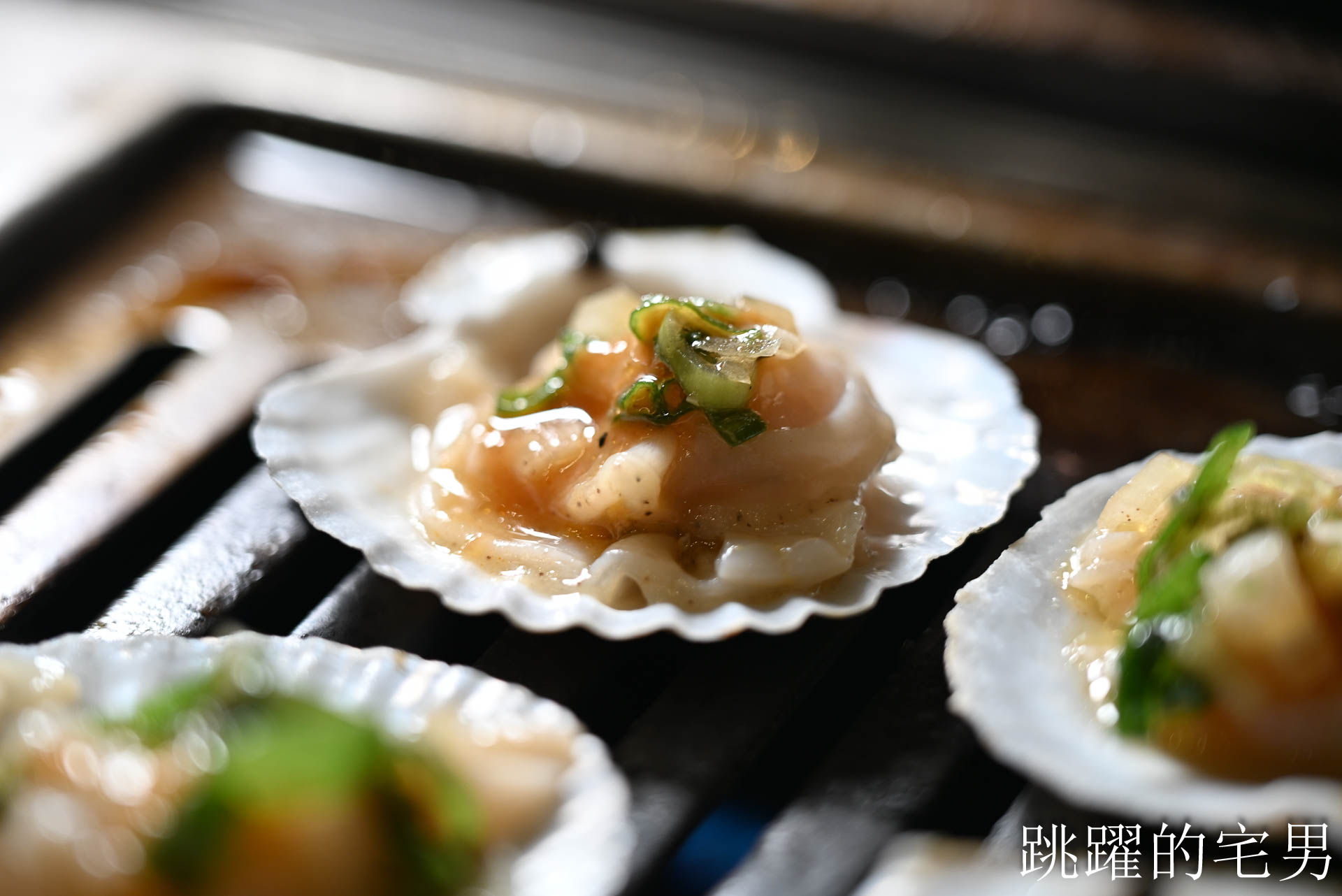 [花蓮燒肉吃到飽]石屋燒肉:  在地人激推的花蓮吃到飽強者，不只和牛哈根達斯吃到飽、雙爐火烤，暖心服務完全戳中心坎裡