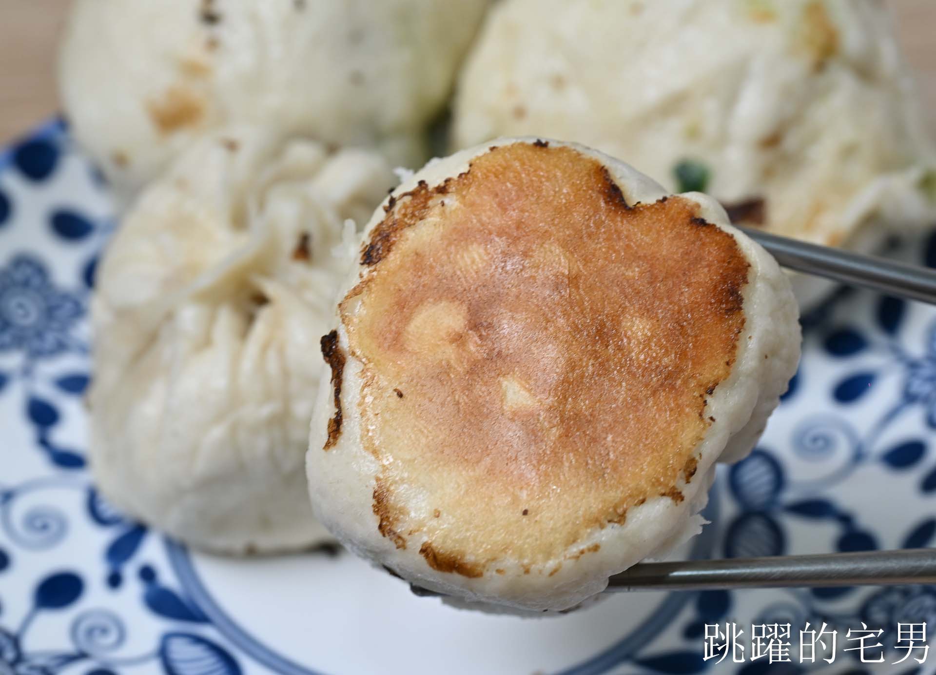 [花蓮美食]一元飯店-再訪超過70年花蓮早餐，超愛乾烙韭菜盒、蔥餅，花蓮水煎包推薦