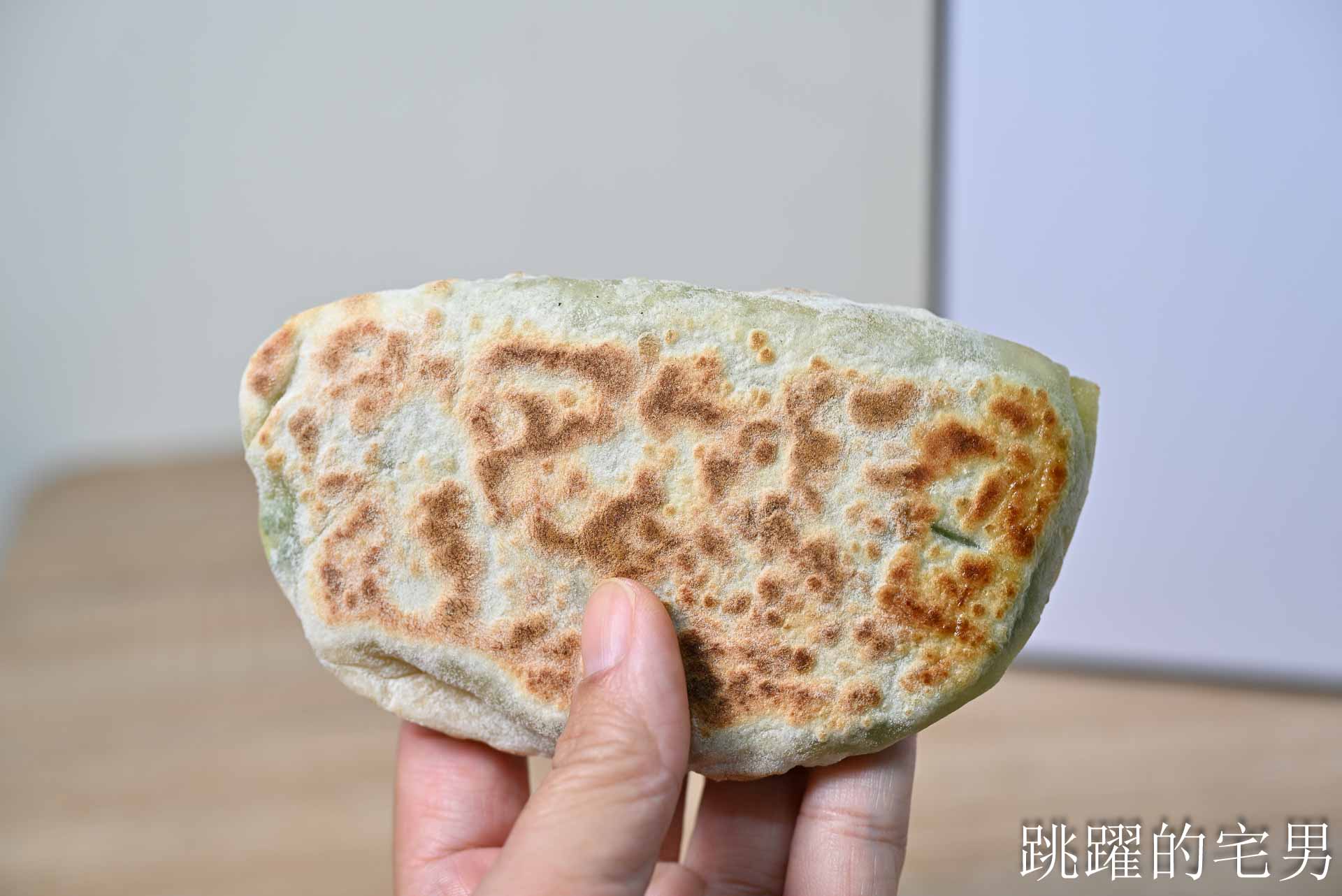 [花蓮美食]一元飯店-再訪超過70年花蓮早餐，超愛乾烙韭菜盒、蔥餅，花蓮水煎包推薦