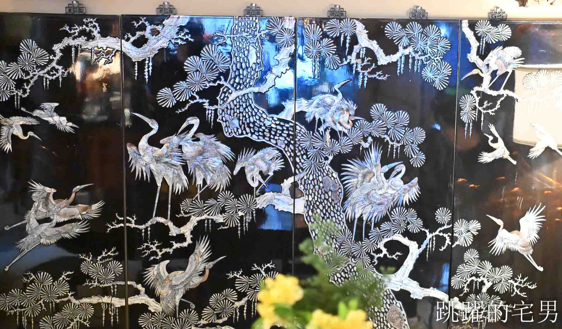 [花蓮酒吧推薦]島東譯電所2.0 : 必去的台灣古物咖啡廳，是用老靈魂在說故事，藏在古物堆裡的微醺時光，從早到晚都能入戲的花蓮老宅咖啡廳