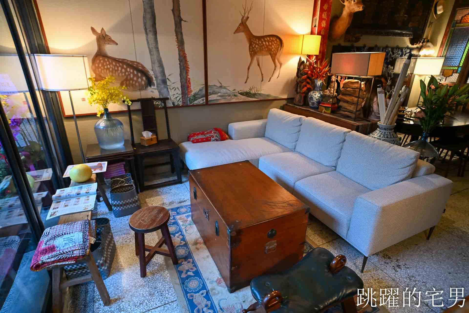 [花蓮酒吧推薦]島東譯電所2.0 : 必去的台灣古物咖啡廳，是用老靈魂在說故事，藏在古物堆裡的微醺時光，從早到晚都能入戲的花蓮老宅咖啡廳