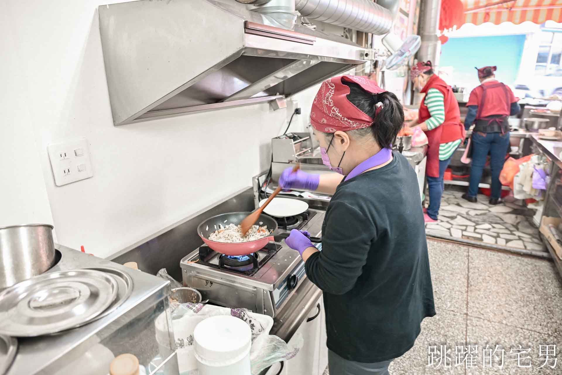 [花蓮早餐]華廈美而美德安店-現點現炒大份量炒麵，還有加厚肉排太犯規啦! 米粉羹、抓餅、法式吐司必須吃起來