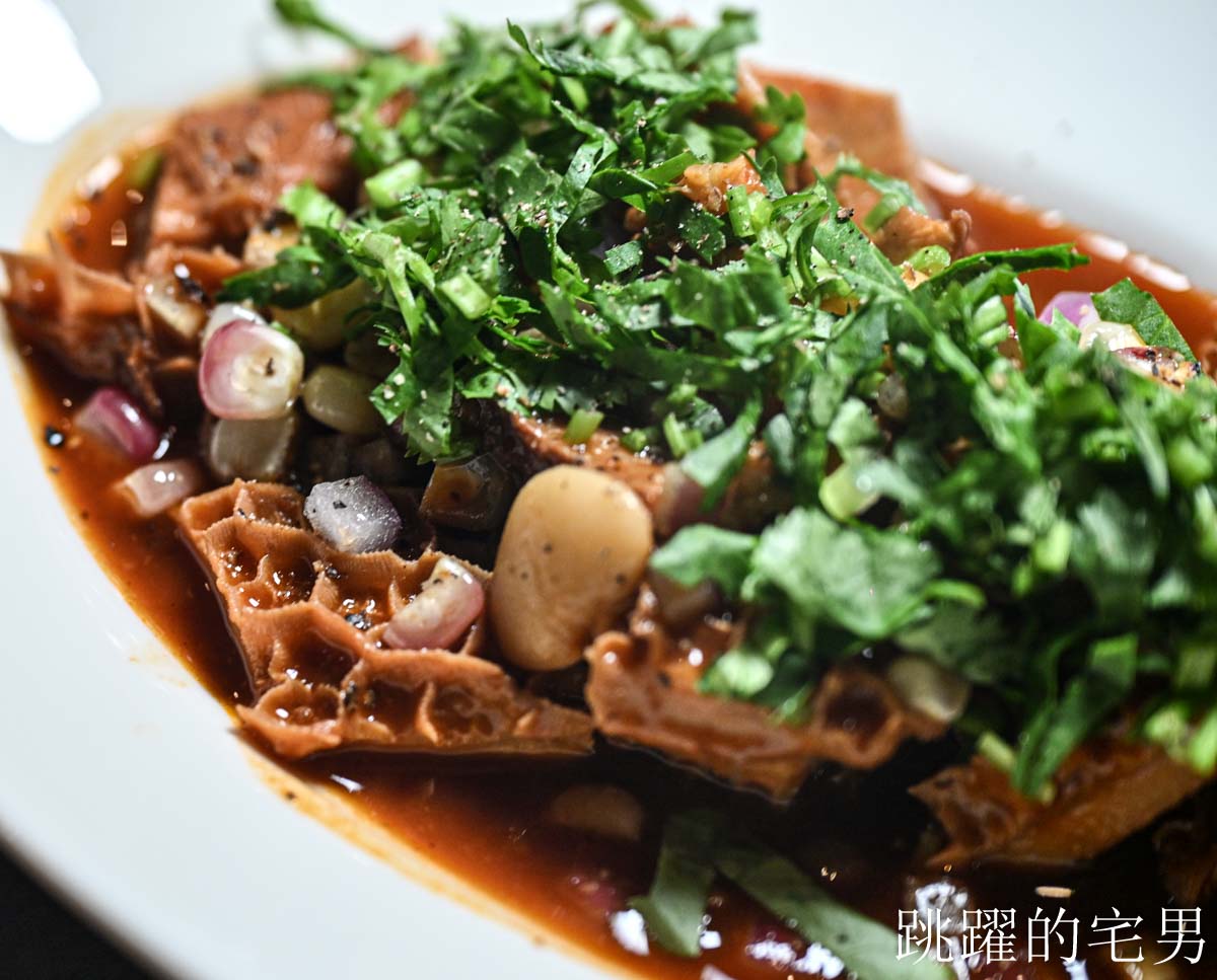 [市政府站美食推薦]Bouillon布雍家-超難訂信義區餐酒館，6人低消$15000，令人驚豔的鹿肉與極濃蝦油蝦子，毀譽參半的羊肉