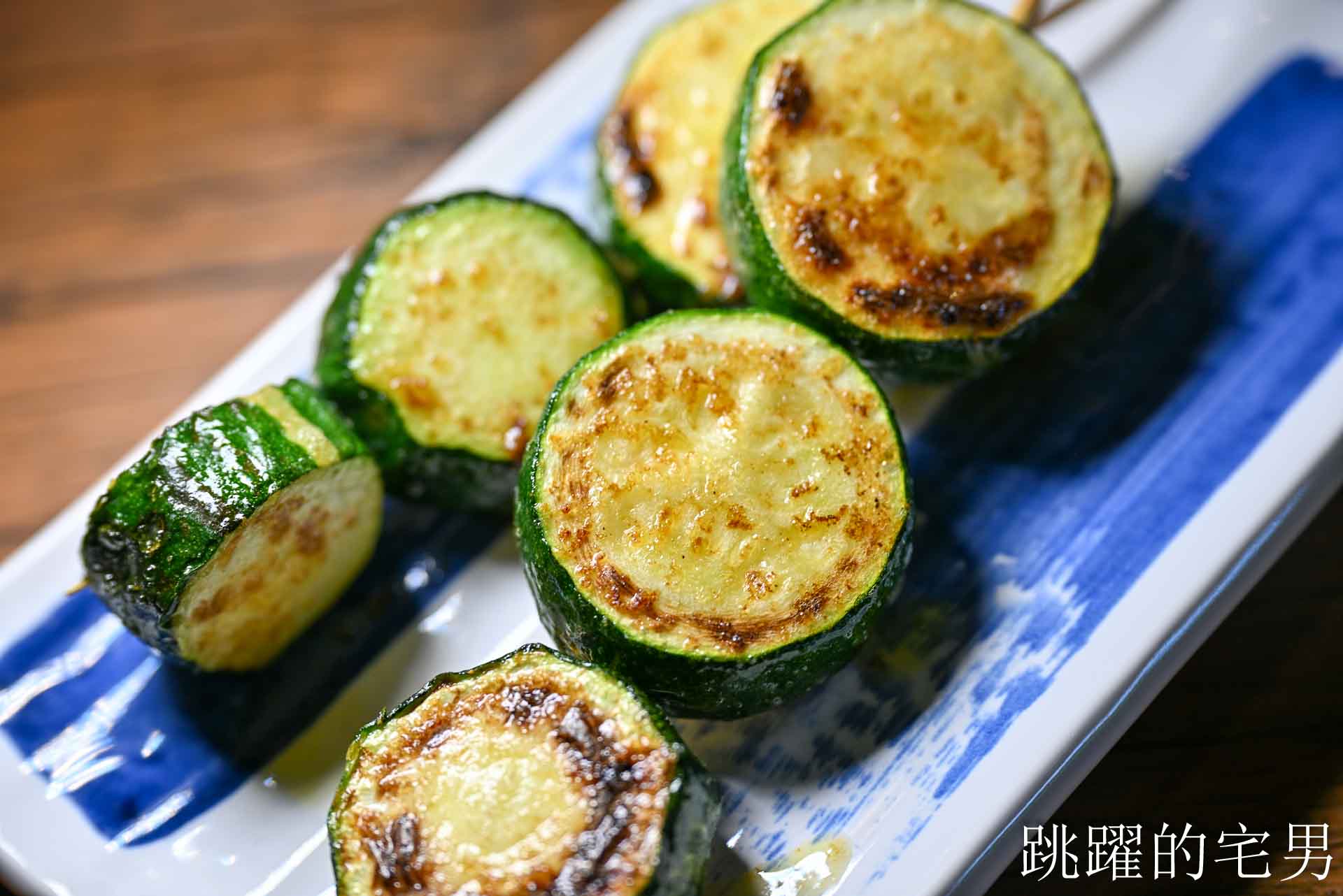 [花蓮美食]嗨烤活體海鮮燒烤屋-漁場直送海鮮燒烤，紅喉、生蠔、活龍蝦、烤牛肉也太嫩了吧，花蓮宵夜