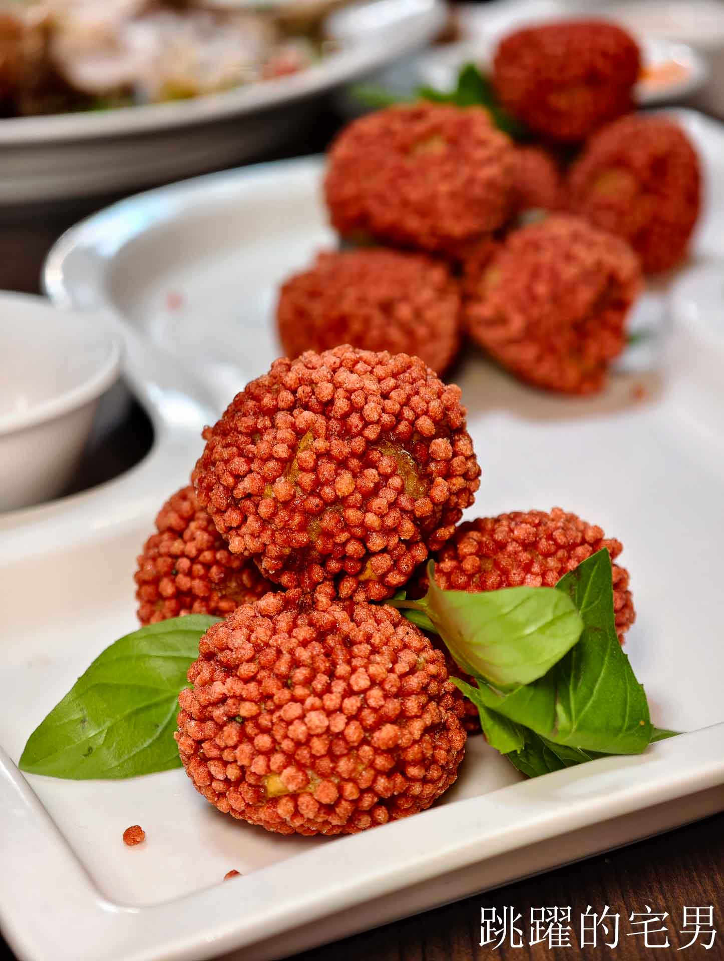 [花蓮美食]三訪外婆家餐館(預約制)- 花蓮無菜單料理高C/P值份量足，大陳炊飯很鮮美，海景西魯肉有夠爽，椒鹽炸豬腳超Q彈，佛心開瓶費旁邊有大停車場超方便，花蓮聚餐餐廳推薦