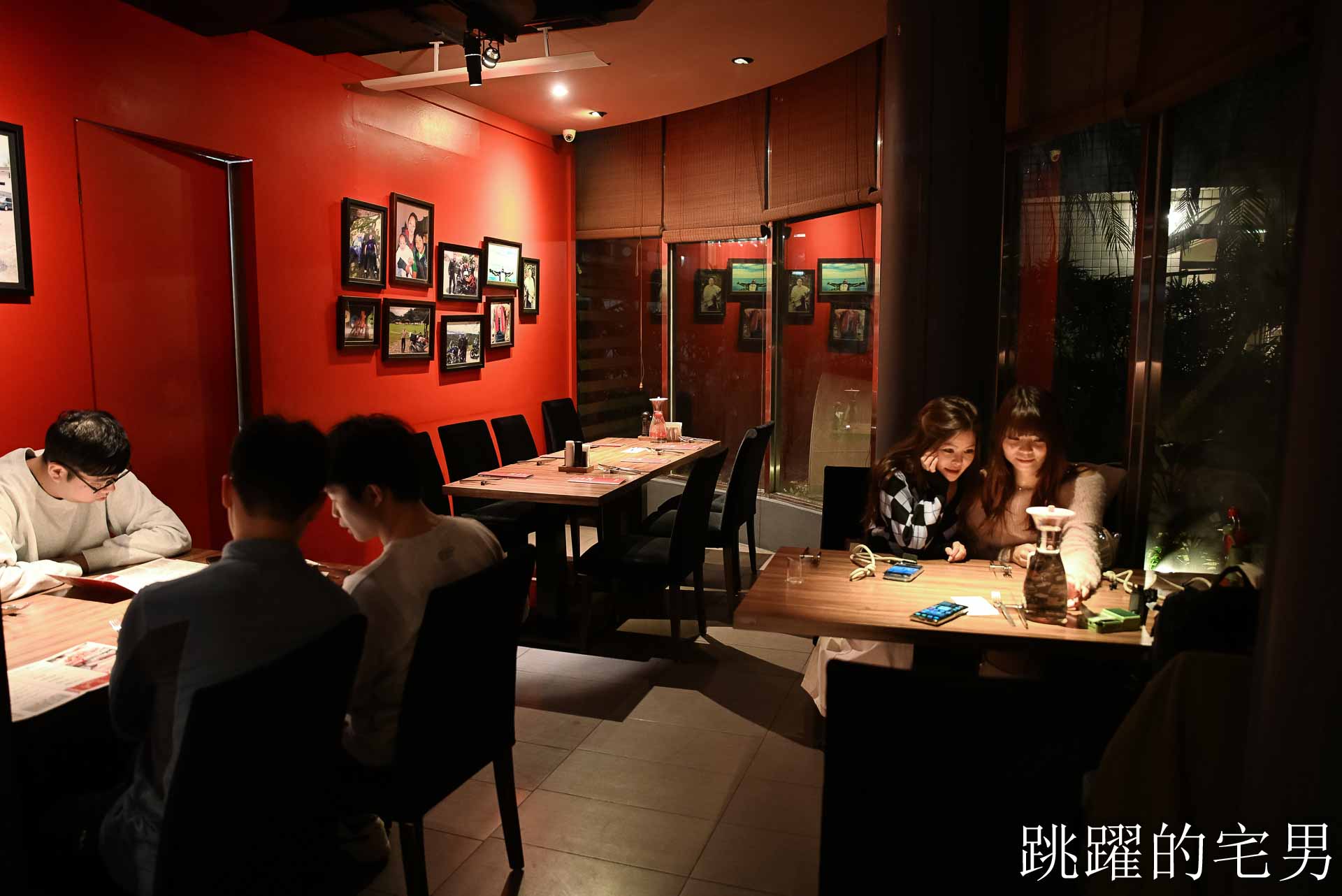 [信義區美食]亨利客原味炭烤牛排-近10年4.4 星高評價，不收服務費，壽星6折，推薦紐約客、A5和牛C/P值超高! 六張犁美食、台北碳烤牛排