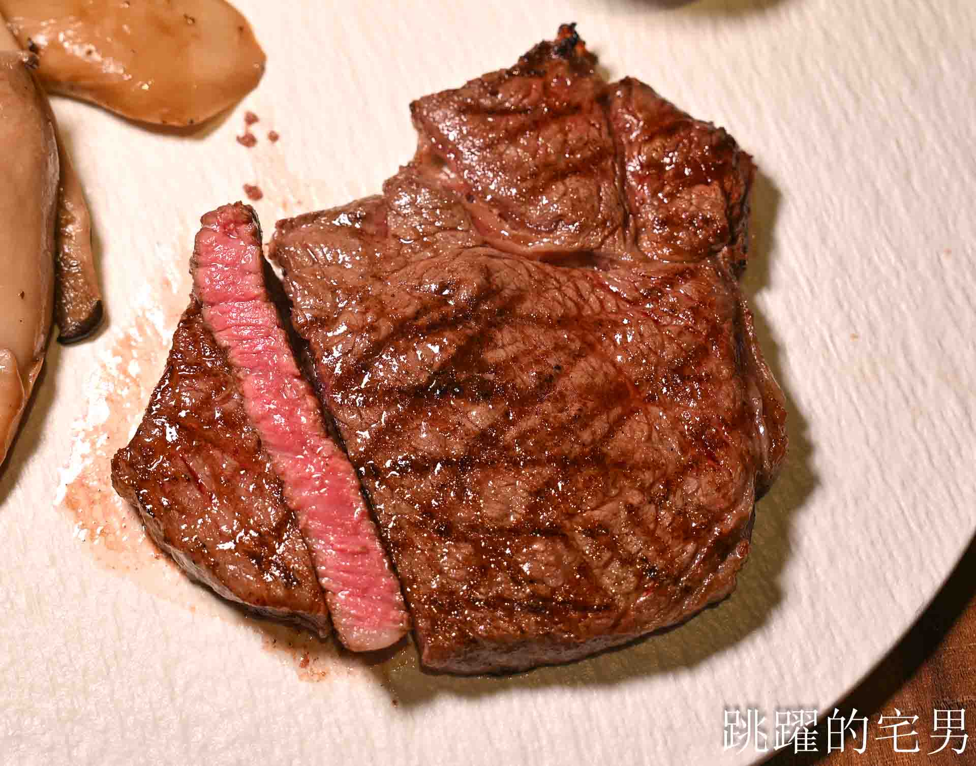 [信義區美食]亨利客原味炭烤牛排-近10年4.4 星高評價，不收服務費，壽星6折，推薦紐約客、A5和牛C/P值超高! 六張犁美食、台北碳烤牛排