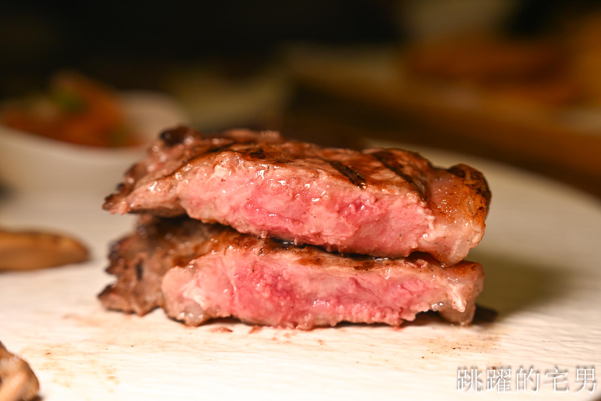 [信義區美食]亨利客原味炭烤牛排-近10年4.4 星高評價，不收服務費，壽星6折，推薦紐約客、A5和牛C/P值超高! 六張犁美食、台北碳烤牛排