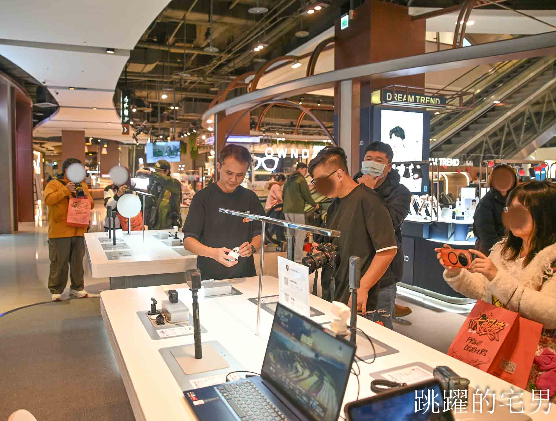 全國獨家！全年免費停車，2026 年最具話題的年輕人一條街！聚集超熱門網路品牌！盡在桃園大江購物中心！