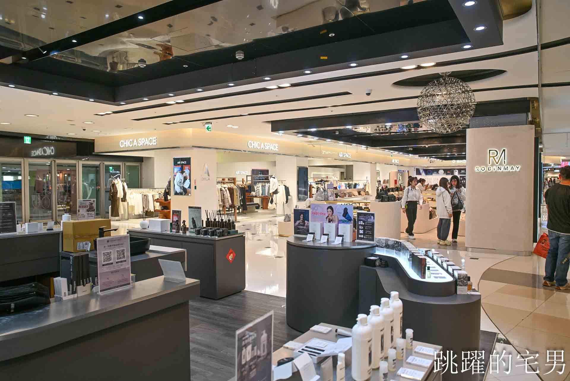 全國獨家！全年免費停車，2026 年最具話題的年輕人一條街！聚集超熱門網路品牌！盡在桃園大江購物中心！