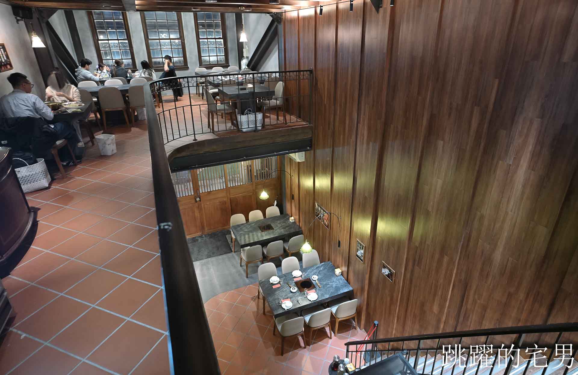 [大同區美食]老撈麻辣鍋順天外科醫院大稻埕店: AI教父黃仁勳兩度造訪私房美食，新店插旗大稻埕百年老宅，再現海陸雙絕「雞煲蟹」，大稻埕美食推薦