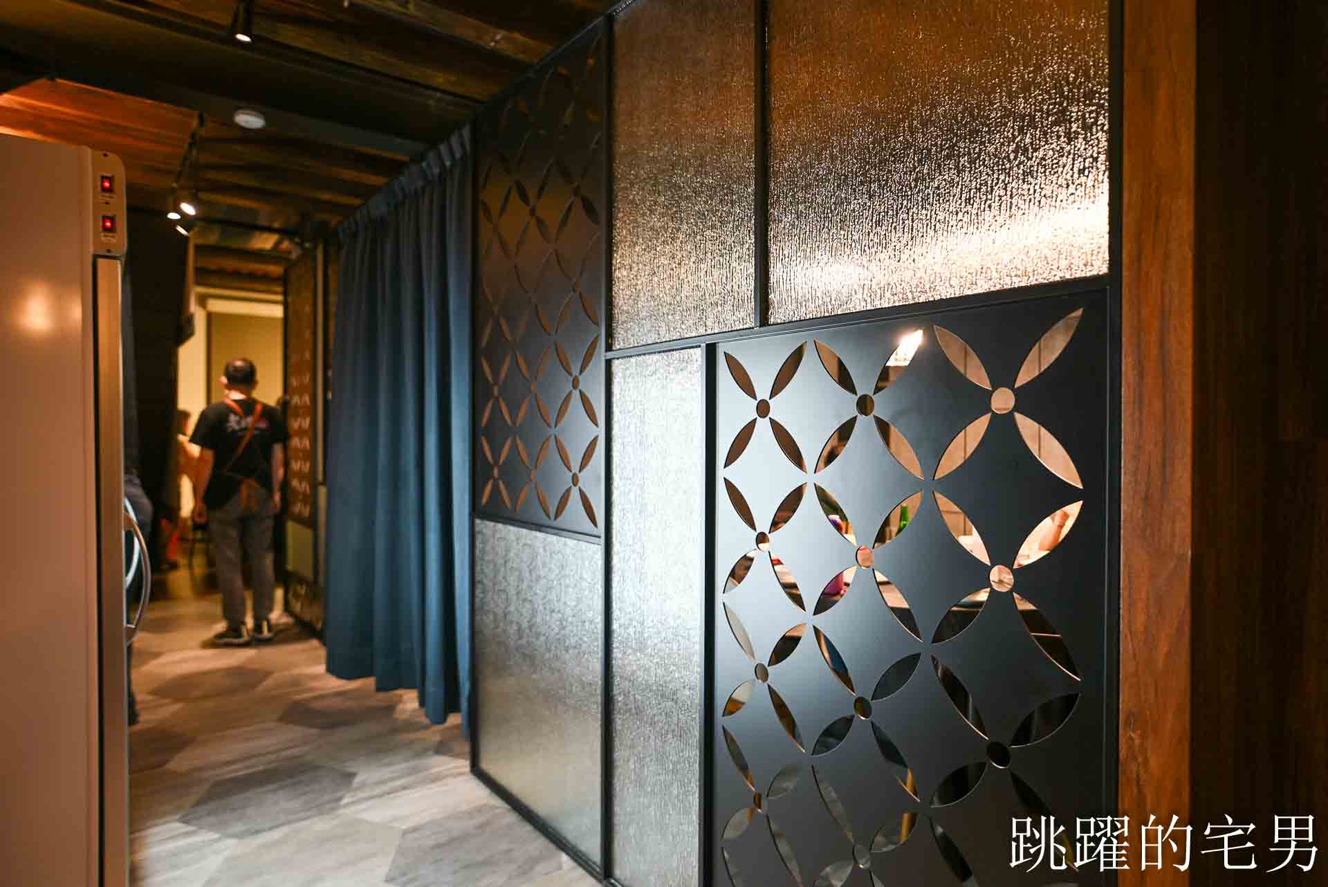 [大同區美食]老撈麻辣鍋順天外科醫院大稻埕店: AI教父黃仁勳兩度造訪私房美食，新店插旗大稻埕百年老宅，再現海陸雙絕「雞煲蟹」，大稻埕美食推薦