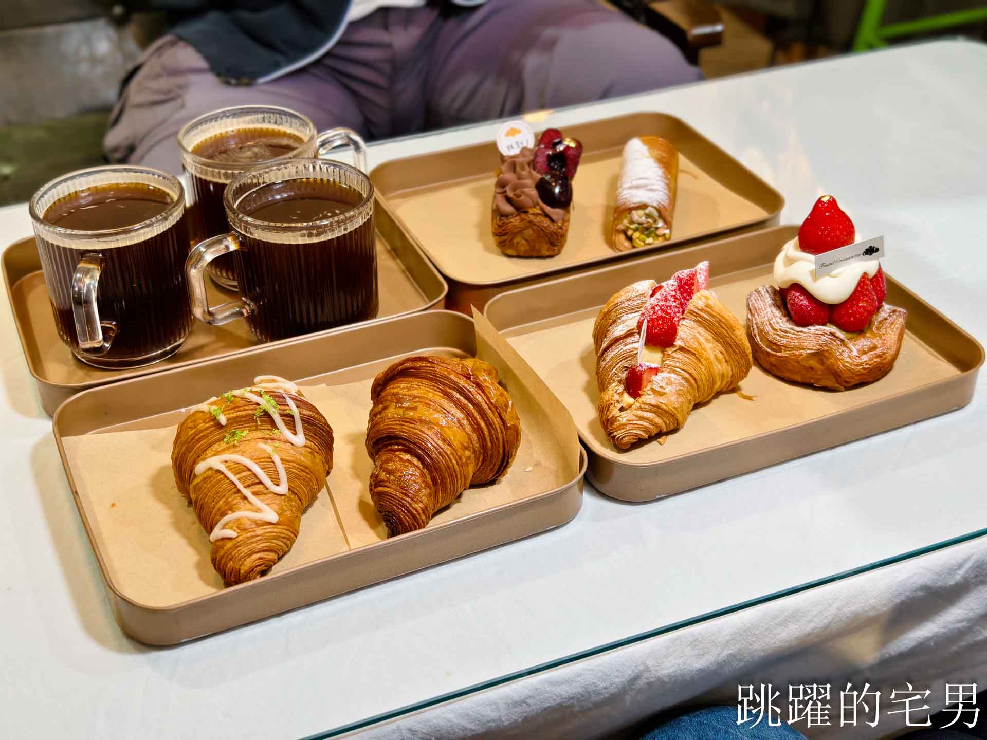 [台灣可頌專賣店推薦]找到了可頌小売所-檸檬奶奶可頌、巧克力煙囪捲口感一吃驚艷、千層蛋塔、季節草莓芒果必買! 花蓮甜點，蛋黃酥不定期開搶