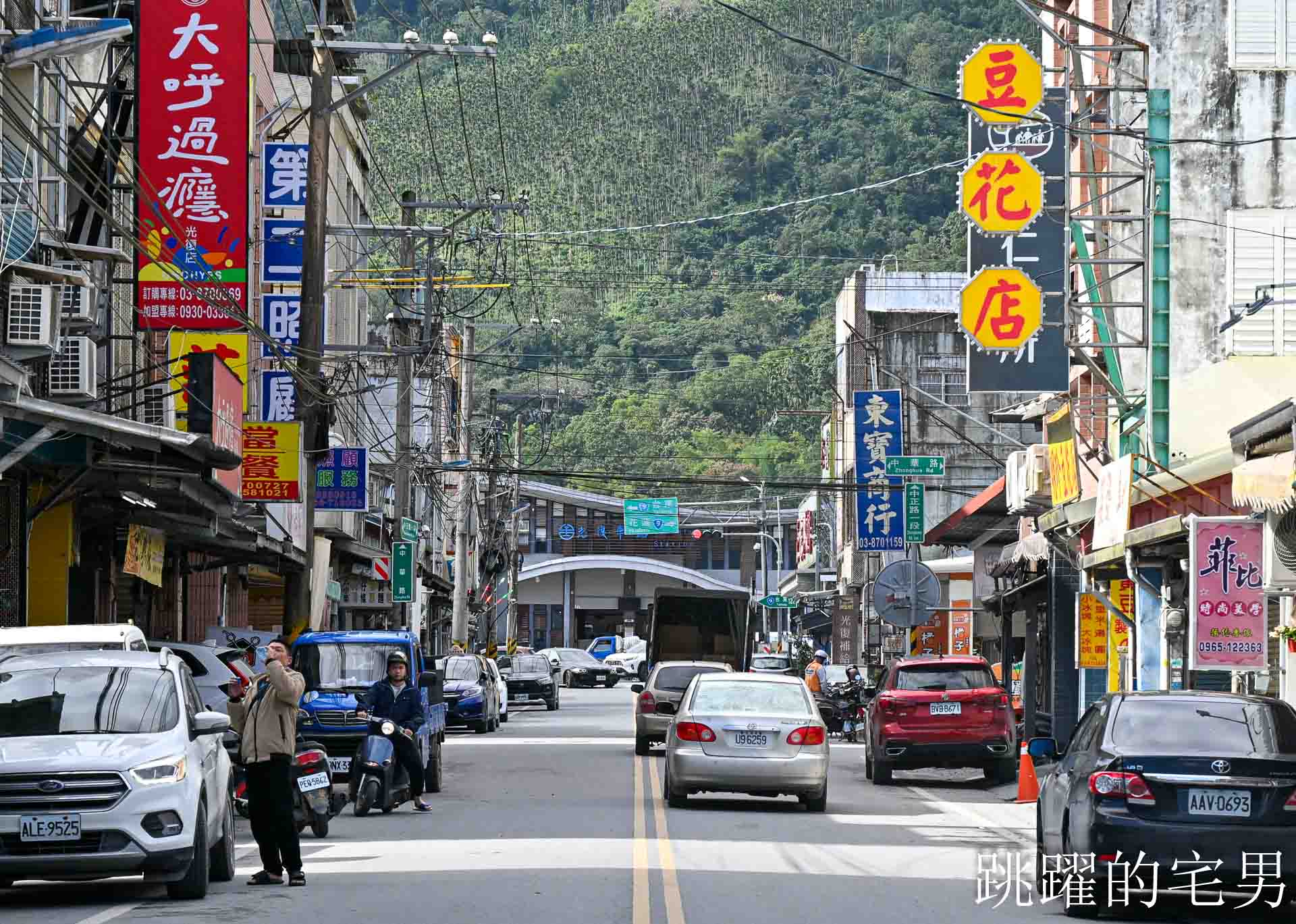 [花蓮光復美食]台灣鴨莊-90歲阿嬤的隱藏燒肉，不公開的理由很鬆弛，必買花蓮油雞好吃超夠味，中餐限定光復火車站附近美食，光復影片