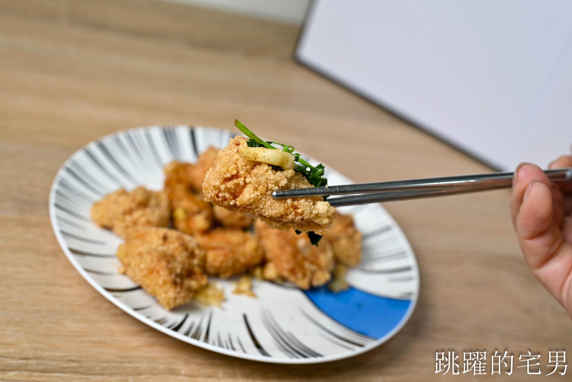 [吉安美食]富麗正記便當-好吃花蓮便當份量夠，必點燒肉便當，排骨份量多，大隻現炸雞腿吃很爽