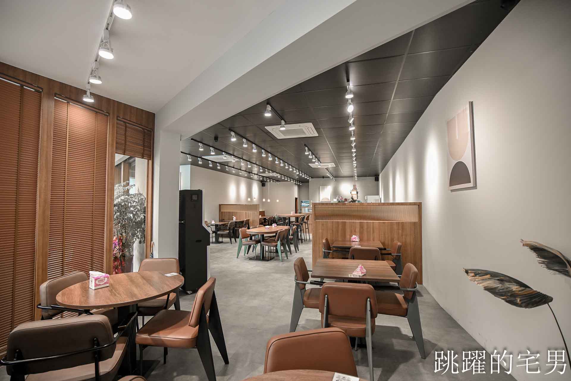 [花蓮美食]招弟大飯店-傳統平價小吃擁有高質感用餐空間，手工肉卷、滷雞爪也太好吃啦! 超浮誇滿載雞佛、鮮蚵、鮭魚子海鮮雞肉飯，鮮度直接破錶!  花蓮下午有營業餐廳