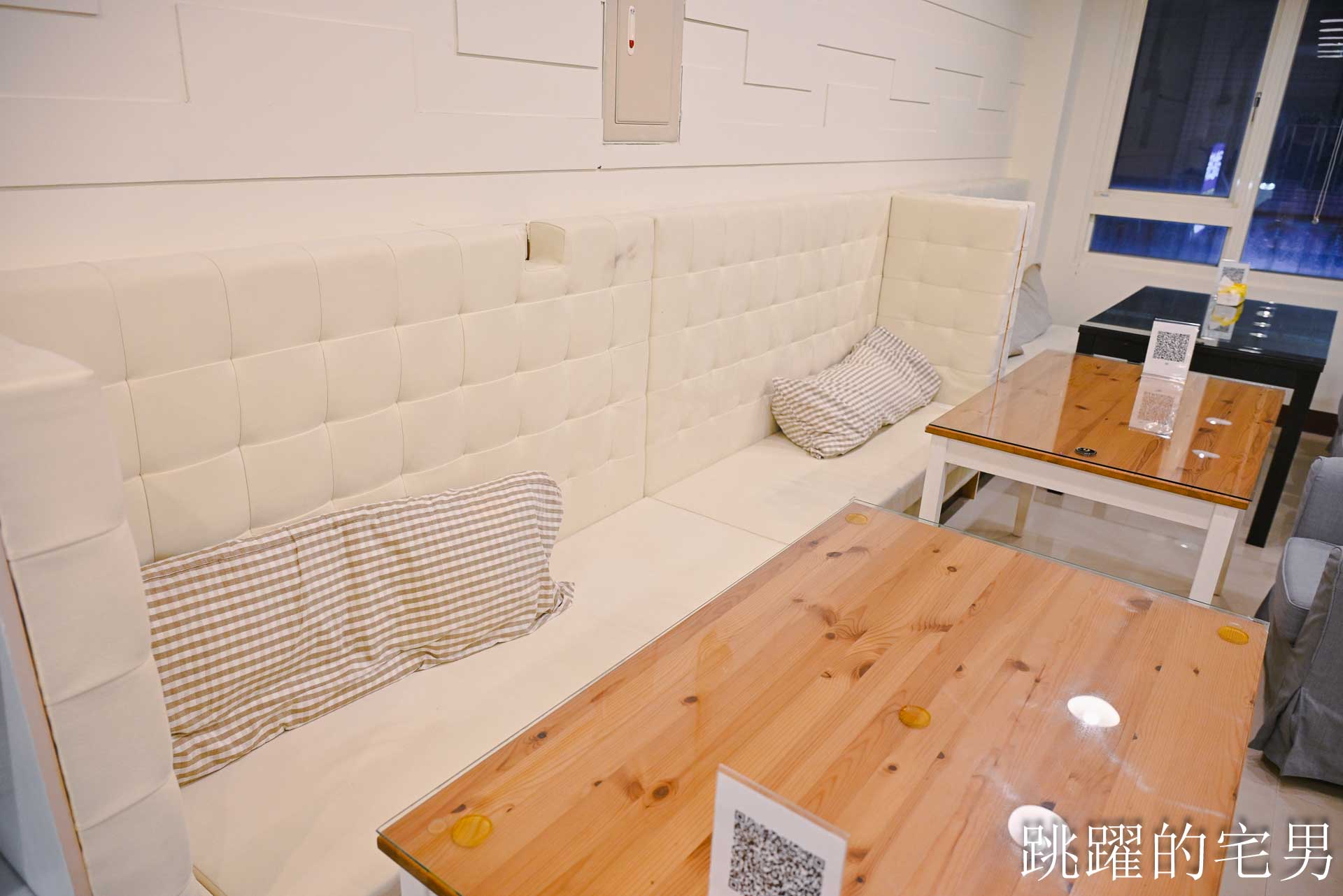 [花蓮美食]大合食光簡餐-80元就能咖啡飲料暢飲到凌晨2點？這家花蓮簡餐根本南部物價，三杯雞、腿庫飯一定要點，花蓮宵夜推薦