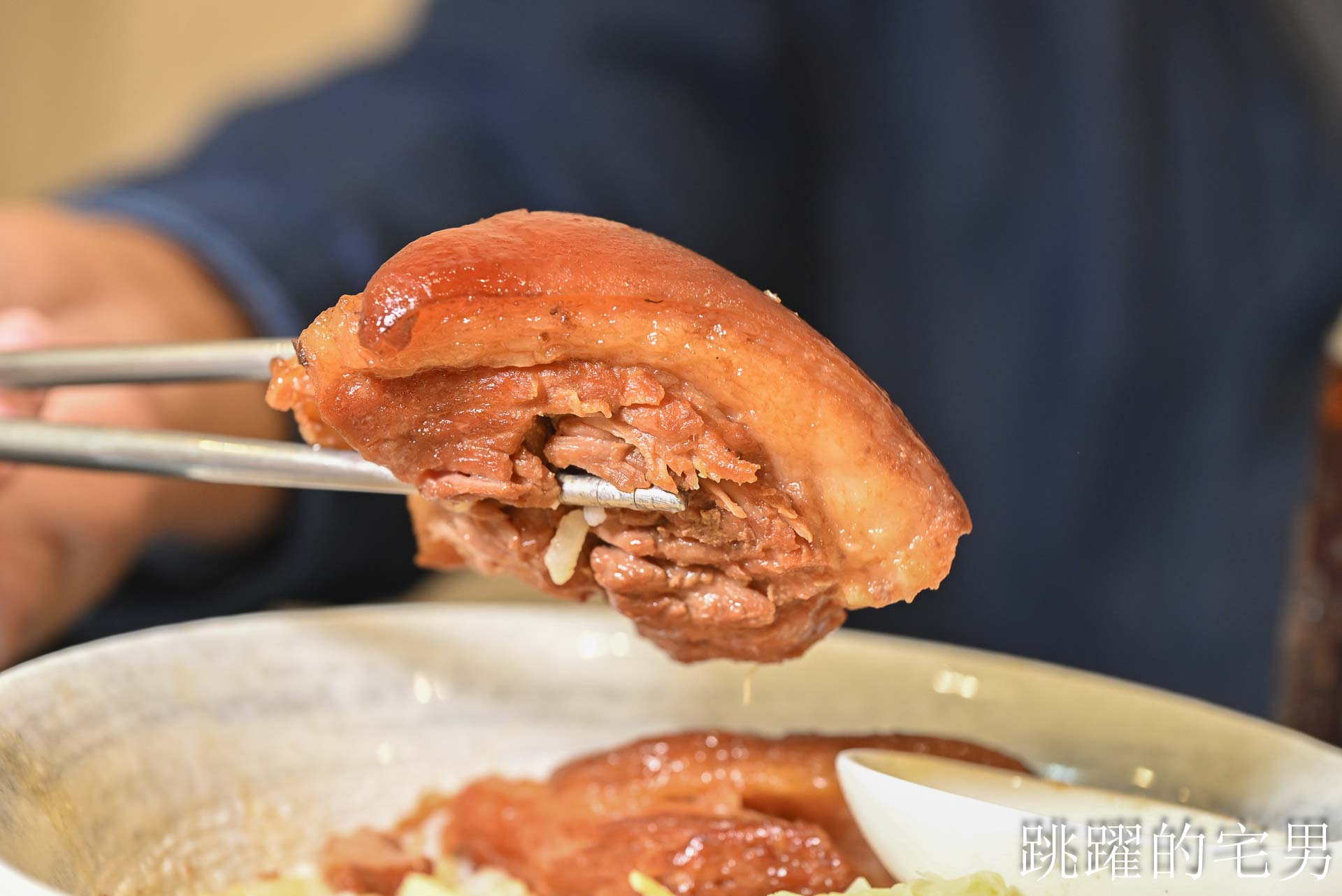 [花蓮美食]大合食光簡餐-80元就能咖啡飲料暢飲到凌晨2點？這家花蓮簡餐根本南部物價，三杯雞、腿庫飯一定要點，花蓮宵夜推薦