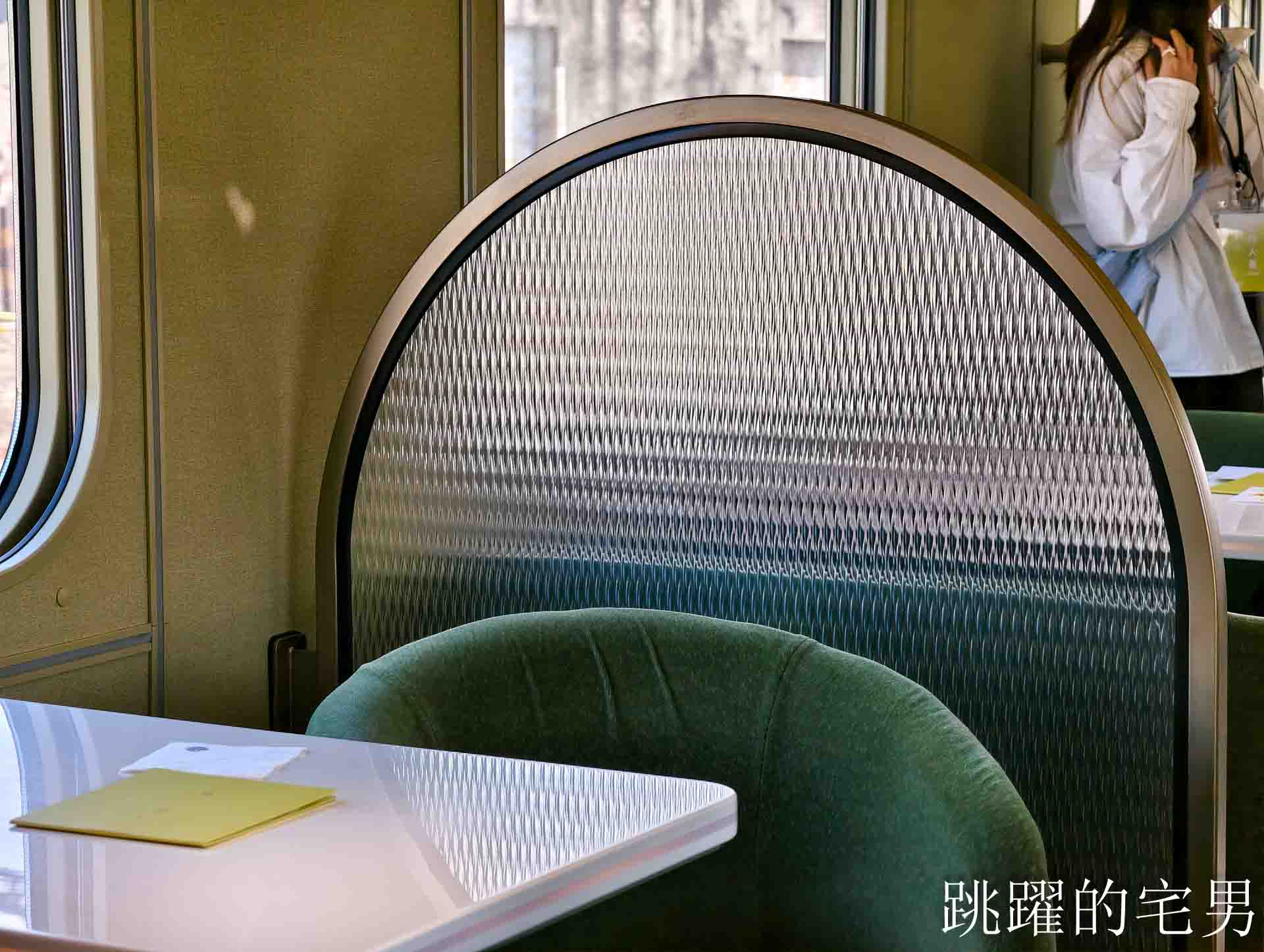 最美台灣觀光列車2026山嵐號西部新航線開跑「台南-彰化」靜謐森林系車廂品嚐府城百年手路菜，山嵐號時刻表與搭乘資訊一次看