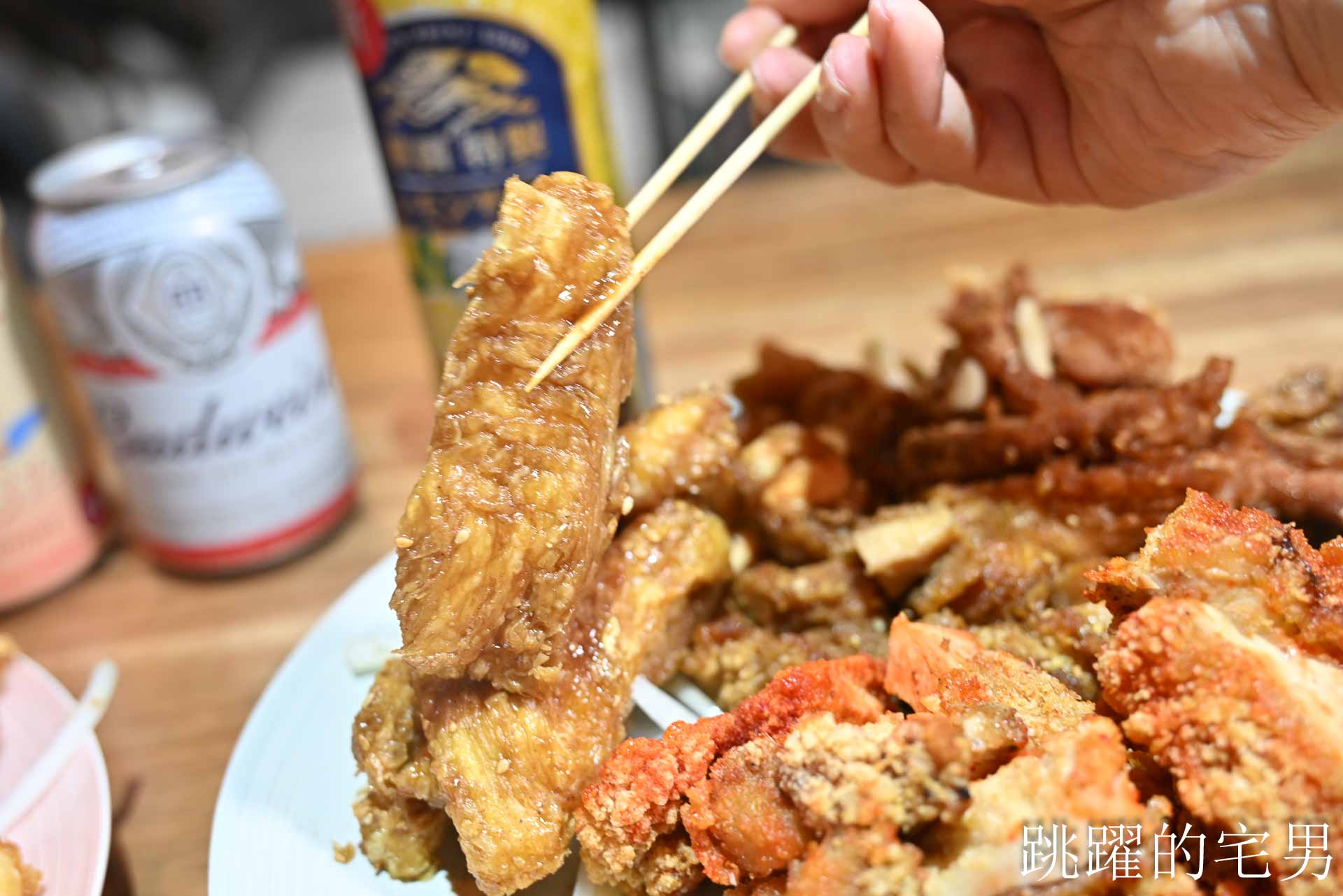 [花蓮鹹酥雞]盧記沾醬雞排中正店-這家花蓮炸雞皮絕對必點，沾醬超大雞排有夠爽! 使用脫油機吃起來更乾酥，開到凌晨1點的花蓮宵夜