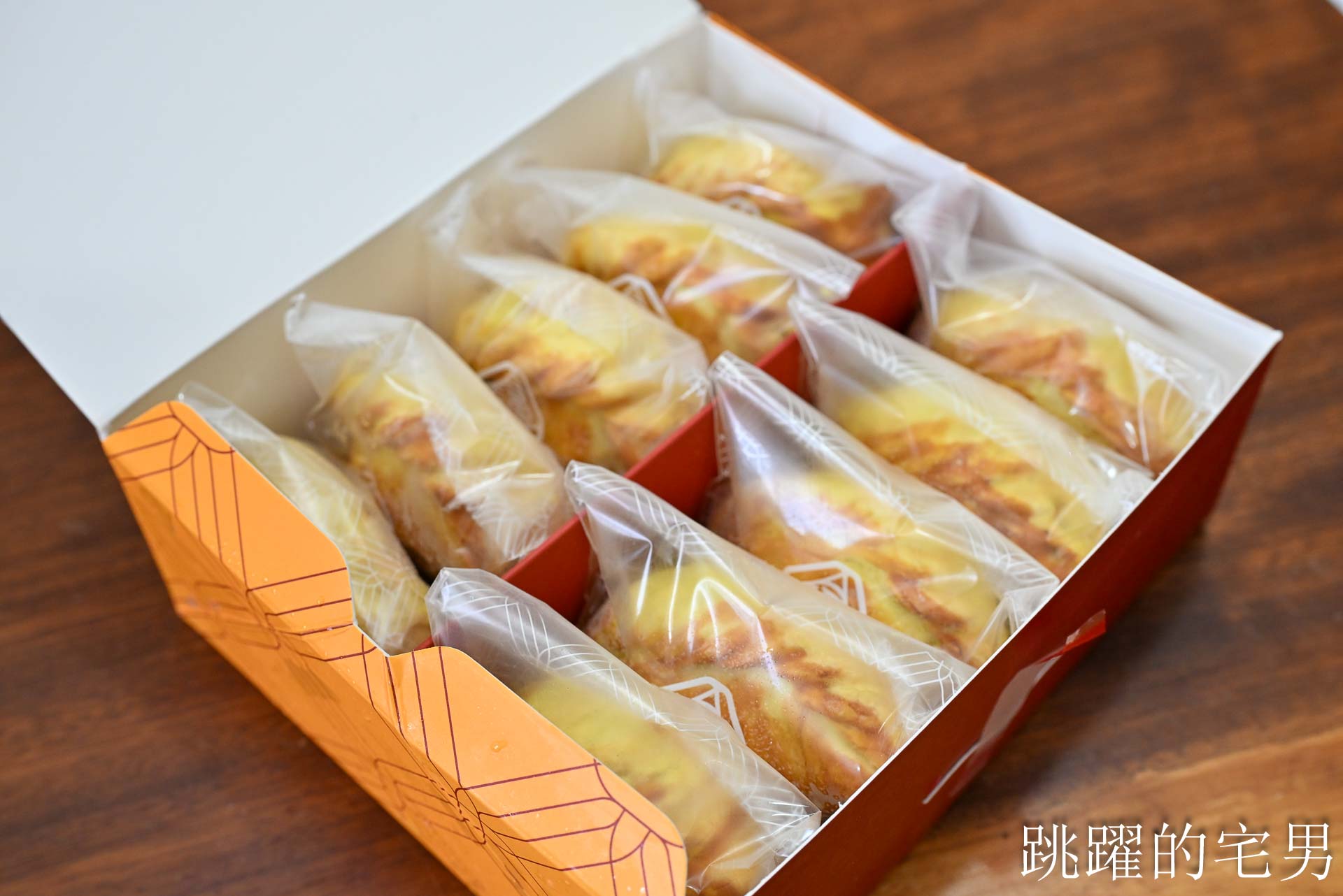 [宅配包子推薦]阿潘肉包-60年嘉義美食老麵包子獨特口感就是好!  扁魚香辣鮮肉包、手工十二折咖哩酥一吃就愛上，宅配美食推薦