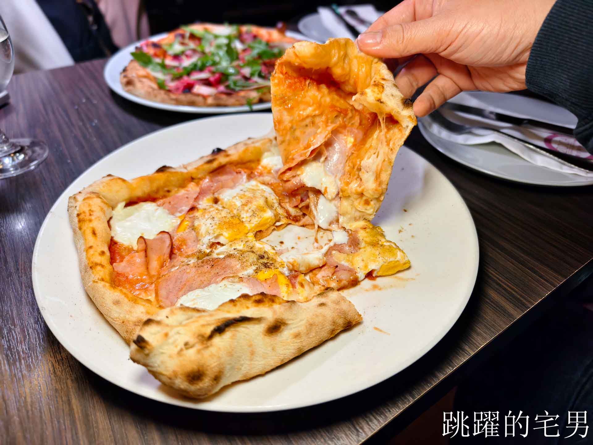 [信義安和美食推薦]佐佧義式窯烤披薩屋-好吃台北披薩推薦，半熟牛肉＋雙起司超美味，還得過亞太50大披薩