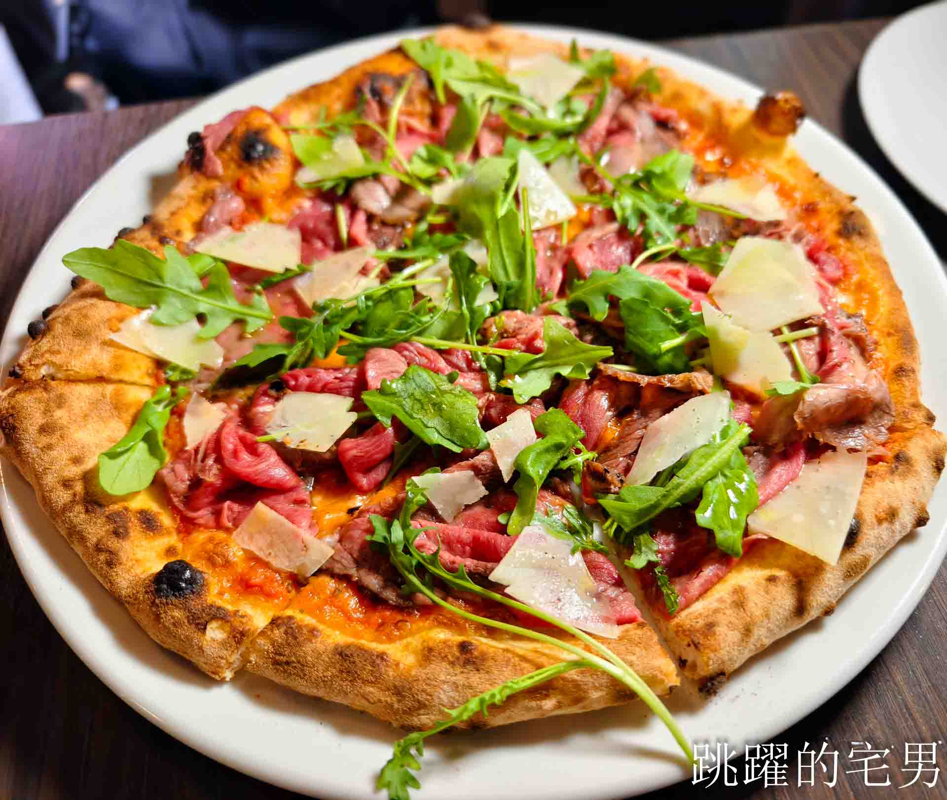 [信義安和美食推薦]佐佧義式窯烤披薩屋-好吃台北披薩推薦，半熟牛肉＋雙起司超美味，還得過亞太50大披薩