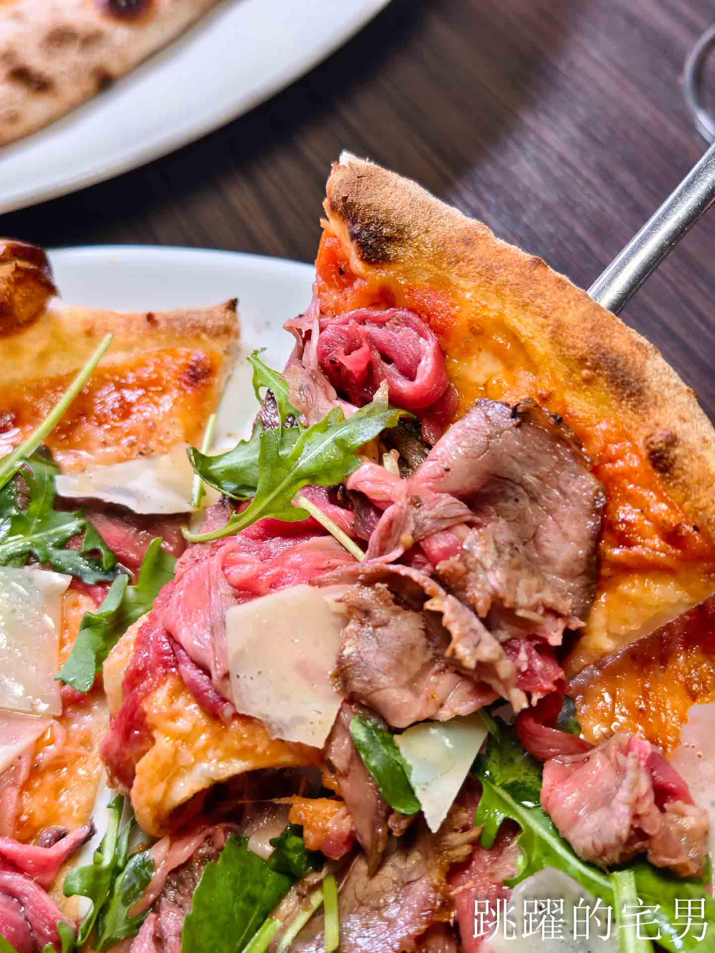 [信義安和美食推薦]佐佧義式窯烤披薩屋-好吃台北披薩推薦，半熟牛肉＋雙起司超美味，還得過亞太50大披薩