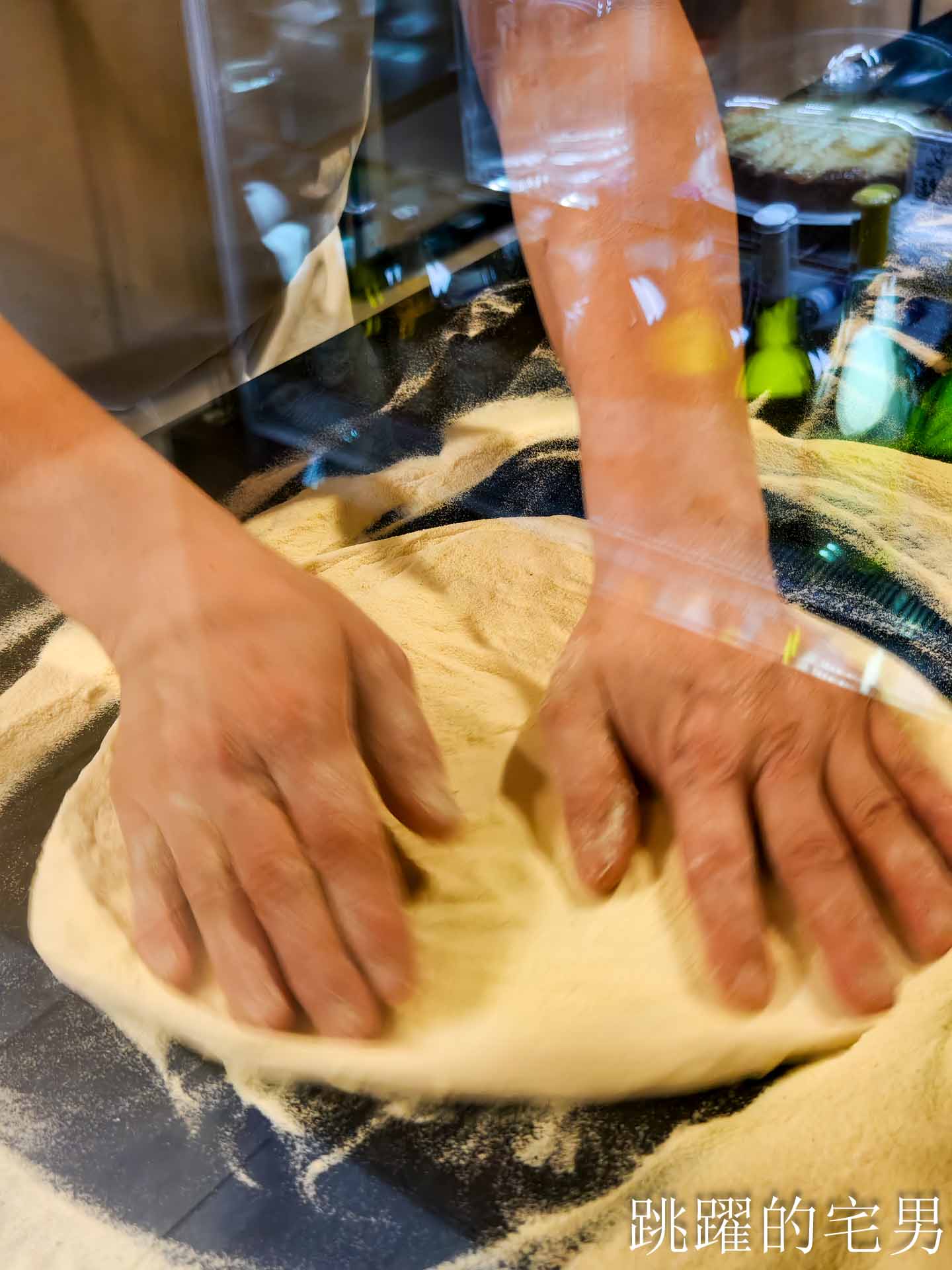 [信義安和美食推薦]佐佧義式窯烤披薩屋-好吃台北披薩推薦，半熟牛肉＋雙起司超美味，還得過亞太50大披薩