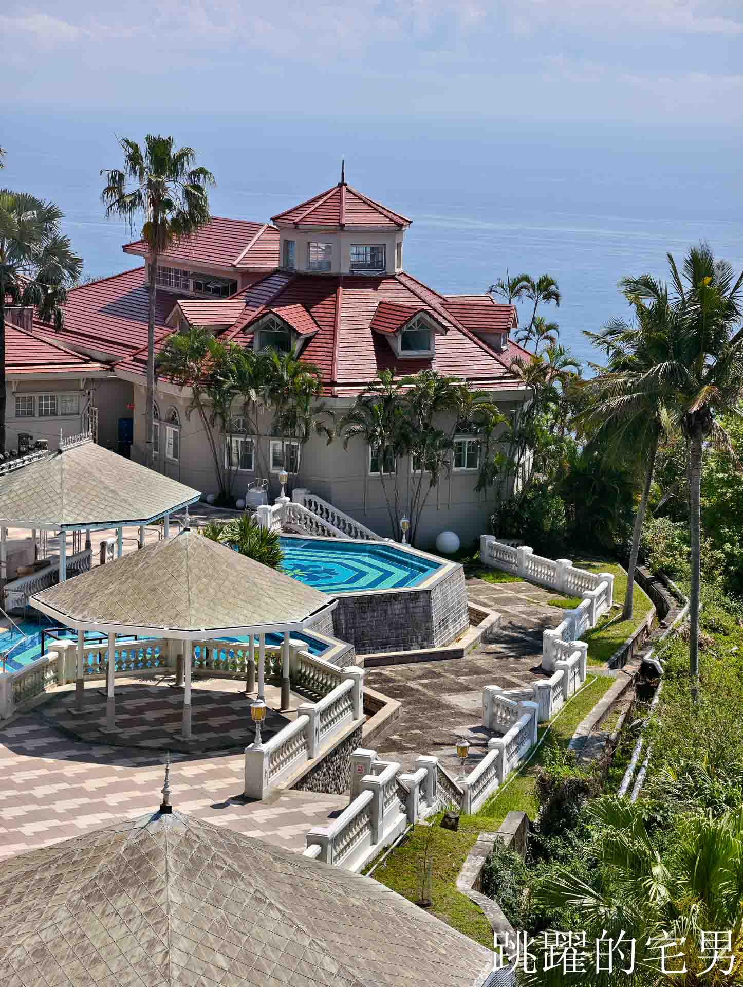 [花蓮台11線景點] 遠雄悅來大飯店附近看海景點，山海市區目入眼簾，花蓮最美秘境景觀玻璃屋