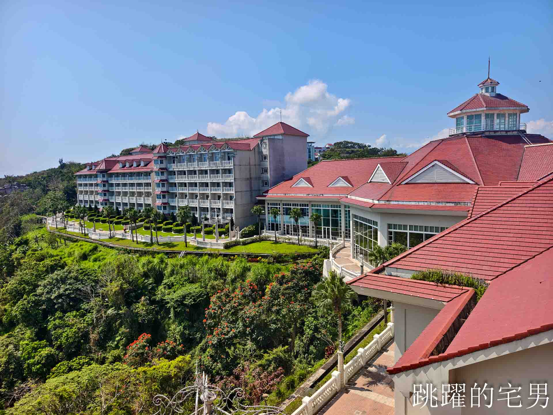 [花蓮台11線景點] 遠雄悅來大飯店附近看海景點，山海市區目入眼簾，花蓮最美秘境景觀玻璃屋