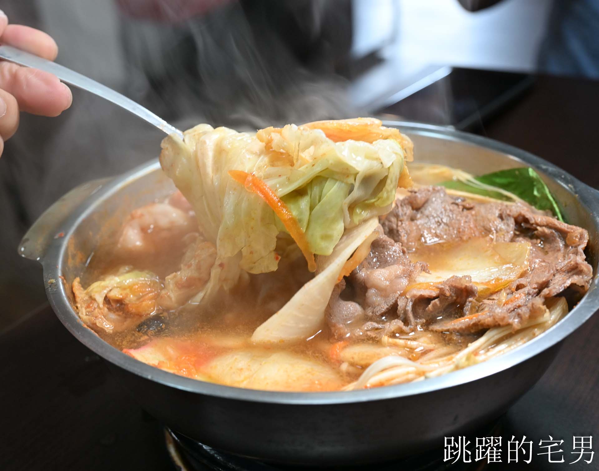 [花蓮美食]呼呼鍋太昌店-好吃平價花蓮火鍋份量足，還有冰淇淋、滷肉飯吃到飽! 太昌美食