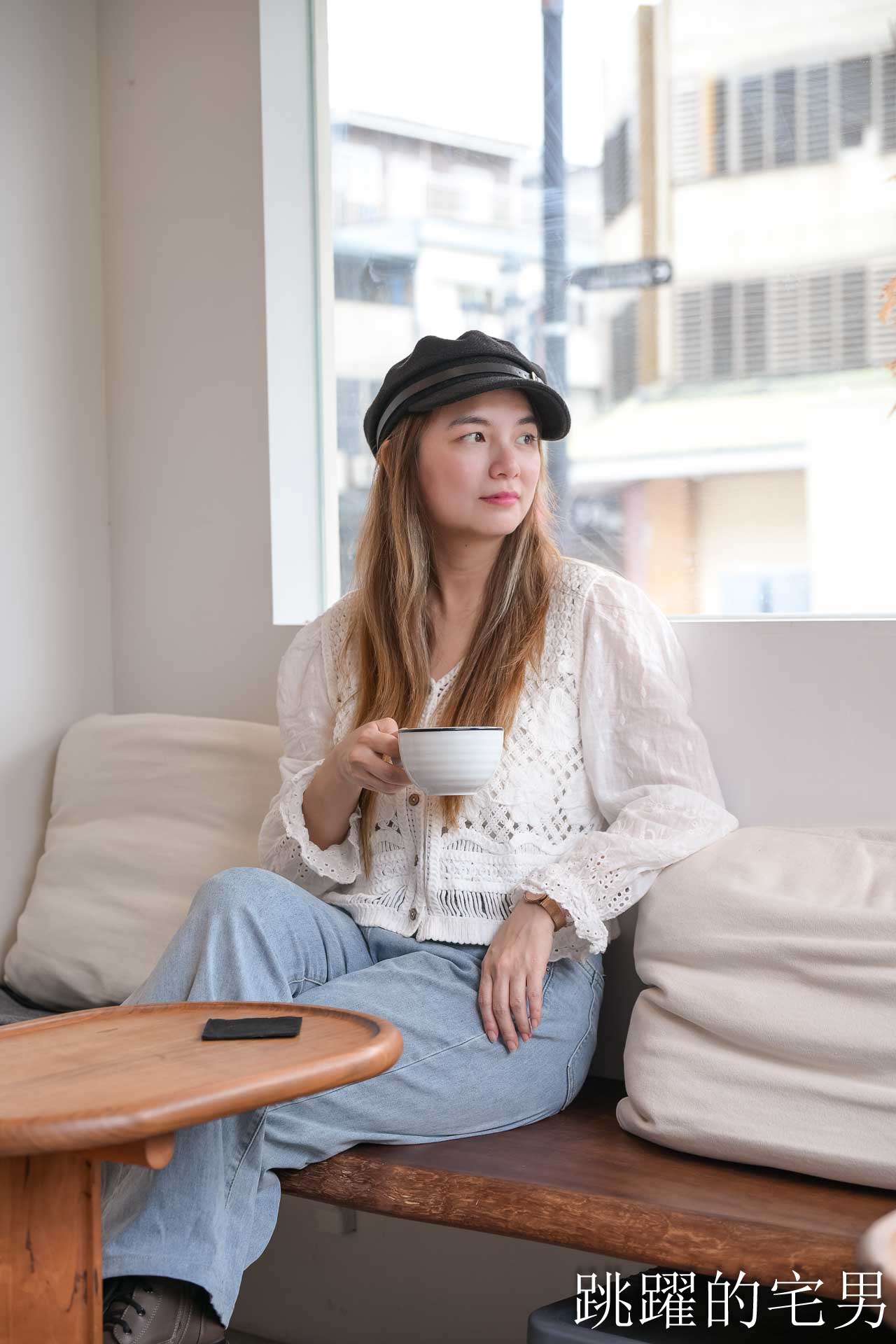 [花蓮咖啡廳]Radio car-真空管擴大機好音樂，抹茶拿鐵與檸檬派的花蓮深夜咖啡廳