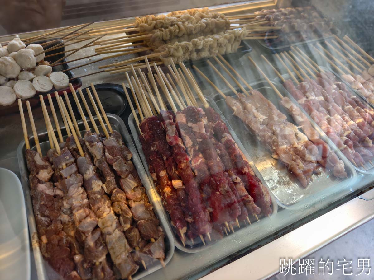 [花蓮吉安美食]嘉惠麵店:花蓮大份量乾麵吃很爽，必加自製辣椒