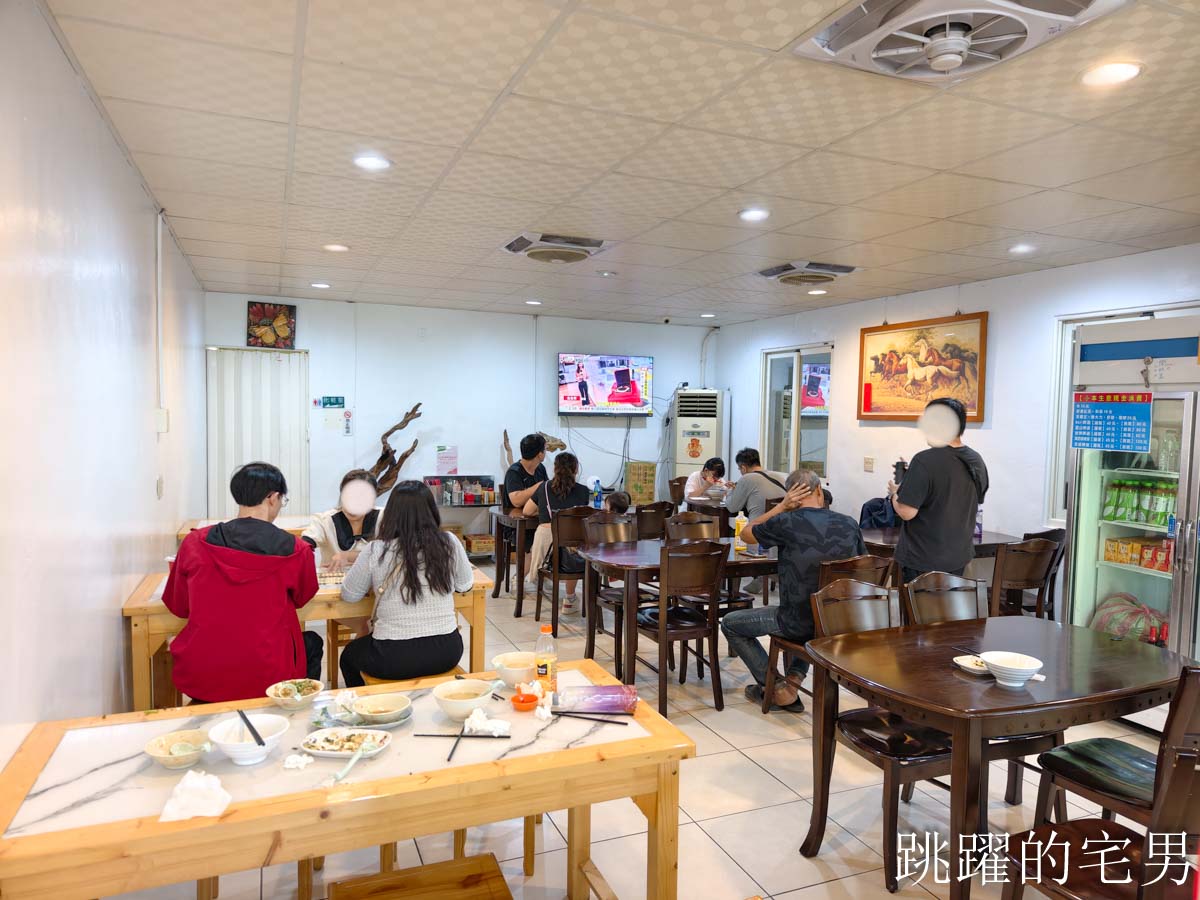 [花蓮吉安美食]嘉惠麵店:花蓮大份量乾麵吃很爽，必加自製辣椒