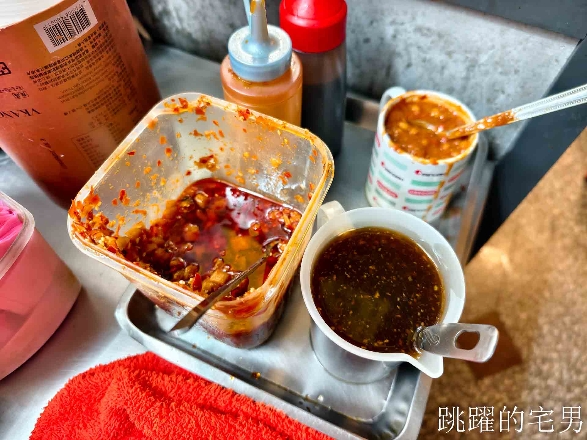 [吉安早餐]魯東豆漿-鮮肉水煎包外皮居然像老麵包子直接驚艷! 這家花蓮水煎包推薦! 加上特調蘿蔔乾更好吃! 花蓮早餐