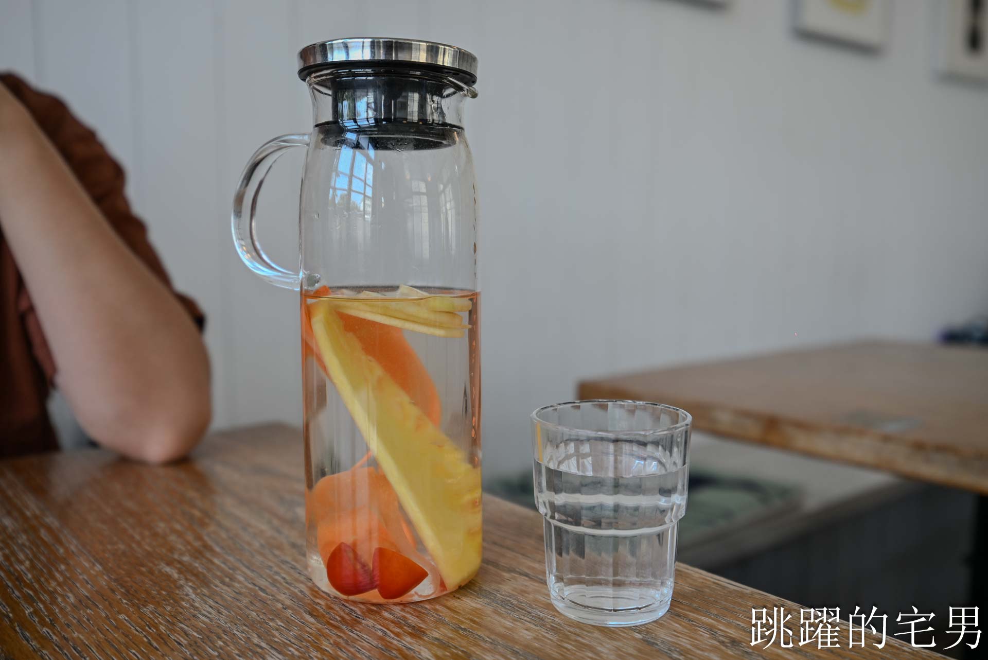 [2026花蓮咖啡廳推薦]小巷茉莉 MôLi Café- 北歐系咖啡廳舒芙蕾簡直無敵了，花蓮簡餐（含最新菜單、線上訂位）