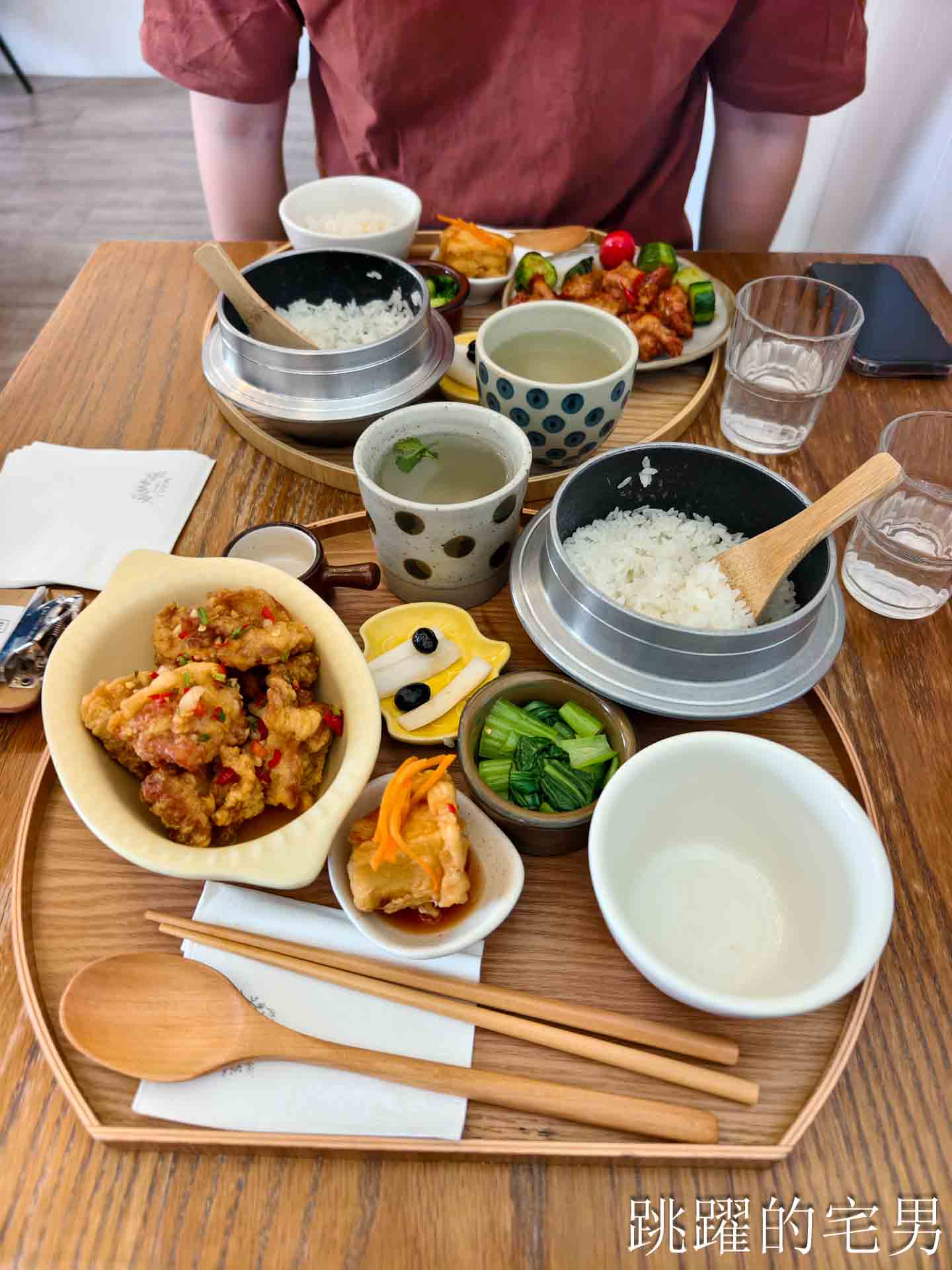 [2026花蓮咖啡廳推薦]小巷茉莉 MôLi Café- 北歐系咖啡廳舒芙蕾簡直無敵了，花蓮簡餐（含最新菜單、線上訂位）