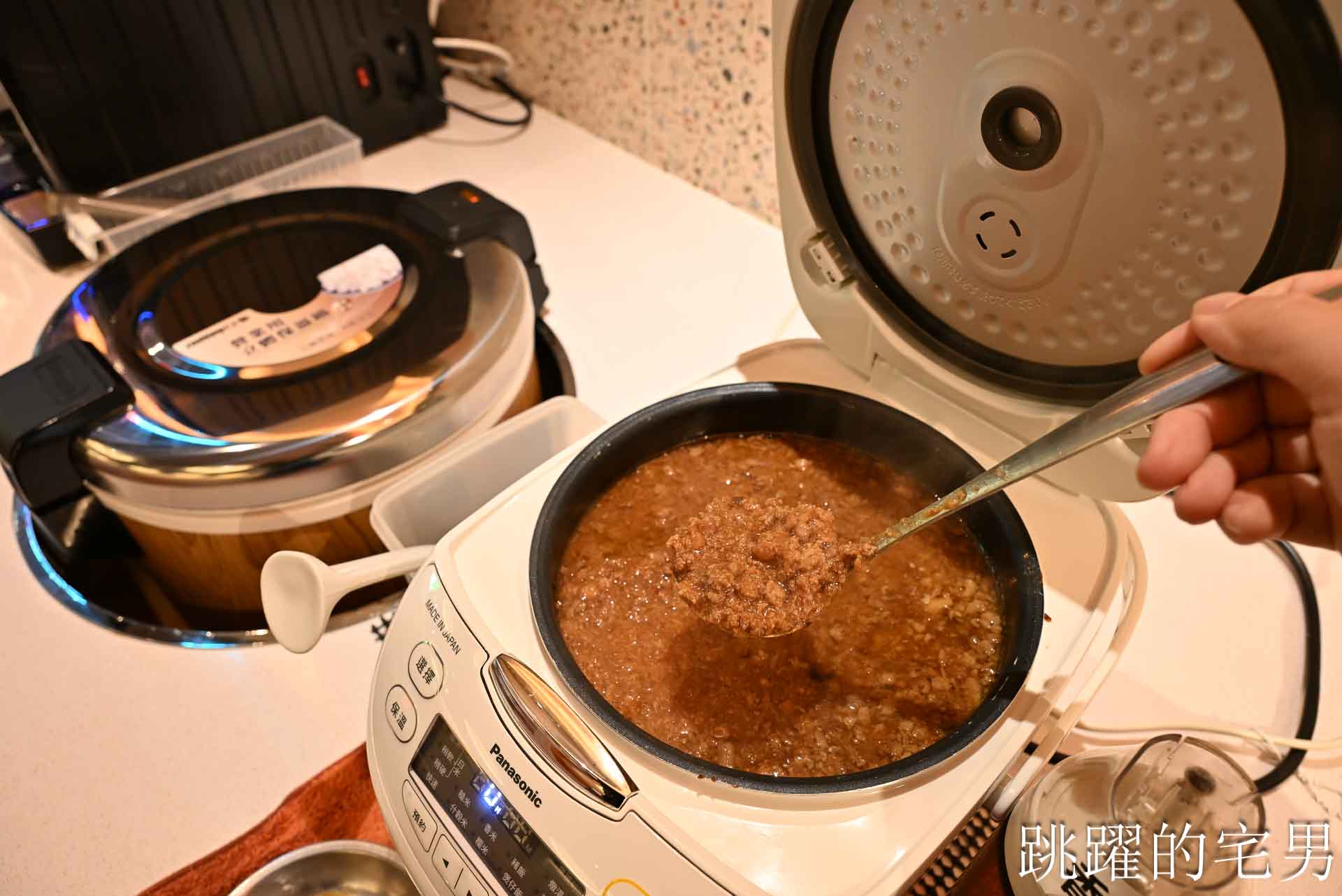 [花蓮火鍋推薦]極禾鍋物職人花蓮旗艦店: 龍蝦海鮮拼盤超霸氣！空間質感好，自助吧吃到飽，附設停車場超棒! 吉安美食