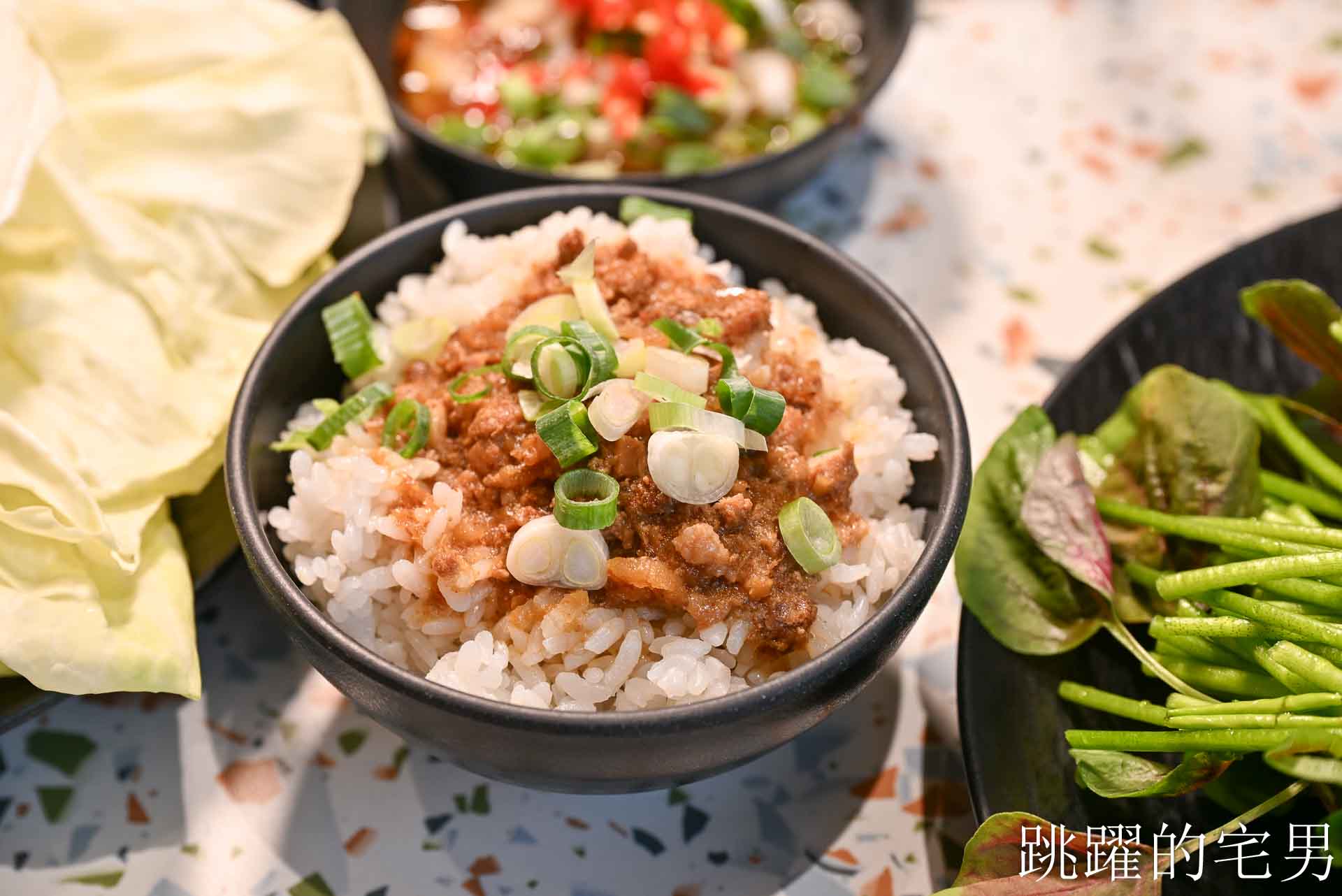 [花蓮火鍋推薦]極禾鍋物職人花蓮旗艦店: 龍蝦海鮮拼盤超霸氣！空間質感好，自助吧吃到飽，附設停車場超棒! 吉安美食