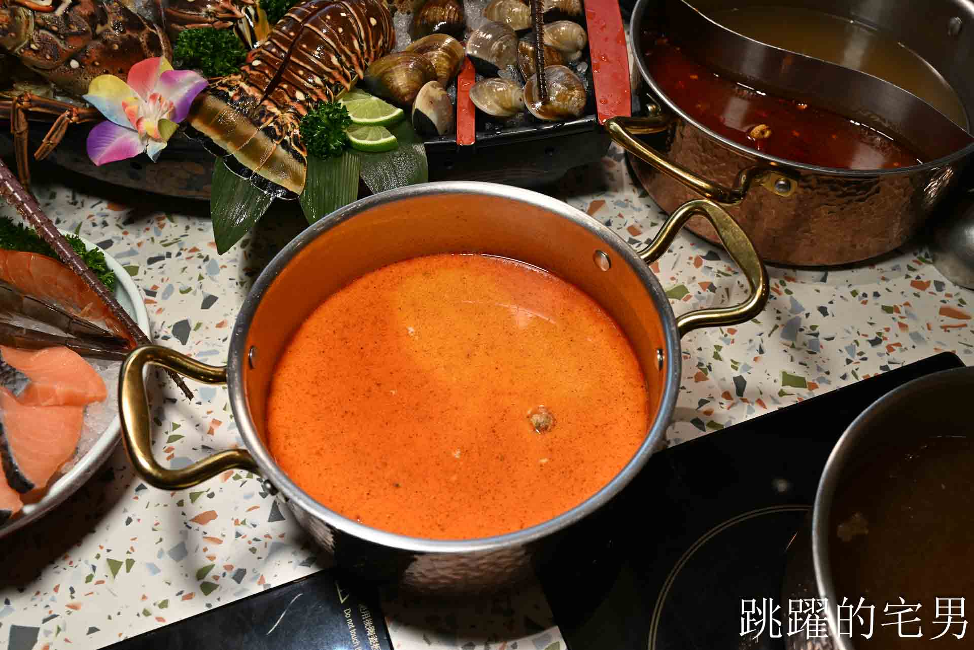 [花蓮火鍋推薦]極禾鍋物職人花蓮旗艦店: 龍蝦海鮮拼盤超霸氣！空間質感好，自助吧吃到飽，附設停車場超棒! 吉安美食