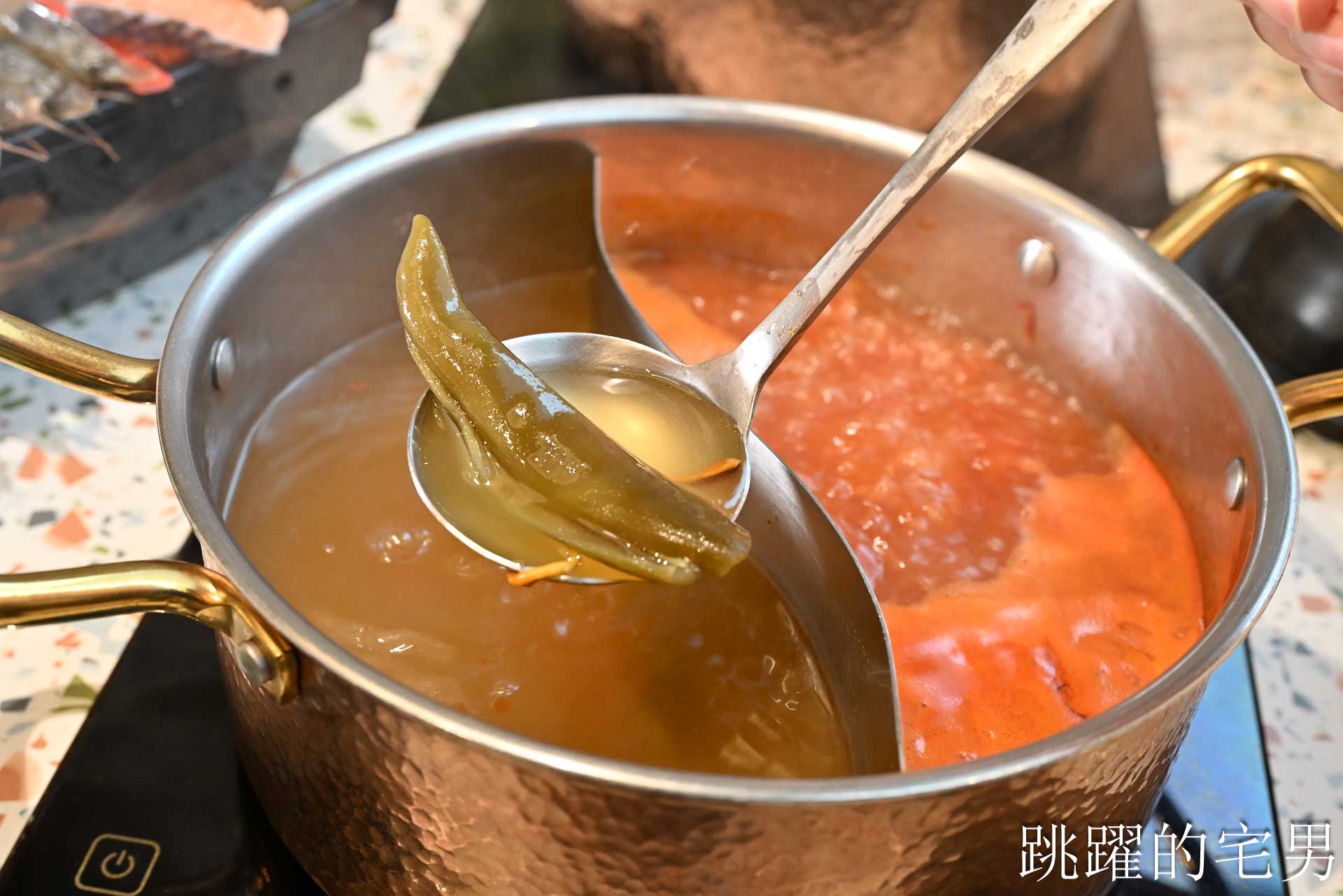 [花蓮火鍋推薦]極禾鍋物職人花蓮旗艦店: 龍蝦海鮮拼盤超霸氣！空間質感好，自助吧吃到飽，附設停車場超棒! 吉安美食