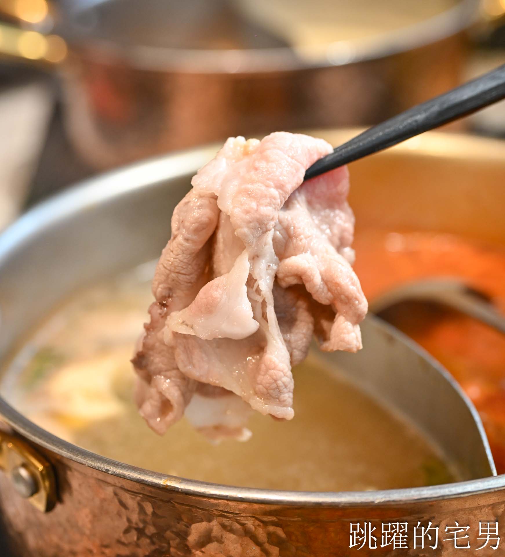 [花蓮火鍋推薦]極禾鍋物職人花蓮旗艦店: 龍蝦海鮮拼盤超霸氣！空間質感好，自助吧吃到飽，附設停車場超棒! 吉安美食