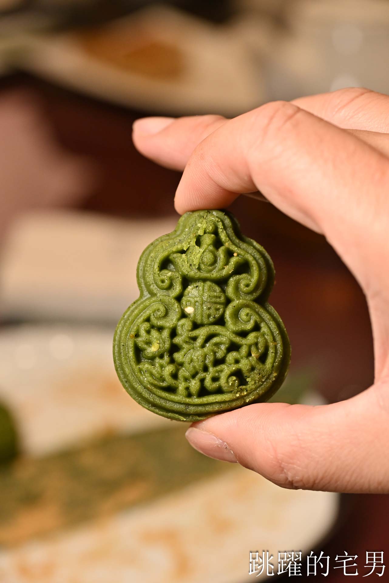 [南港美食]粵亮廣式料理-金魚餃可愛捨不得吃，居然有小當家熊貓豆腐! 烤鴨沾跳跳糖好吃到驚人! 六福萬怡酒店台北烤鴨